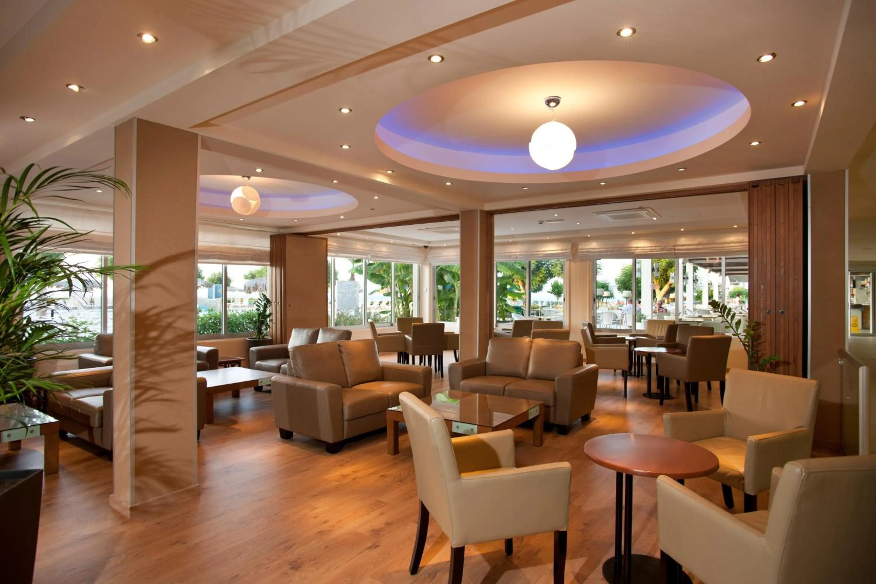 Lounge or bar in Pernera Beach Hotel