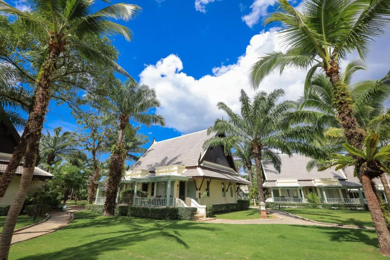 Garden in La Solaya Khao Lak