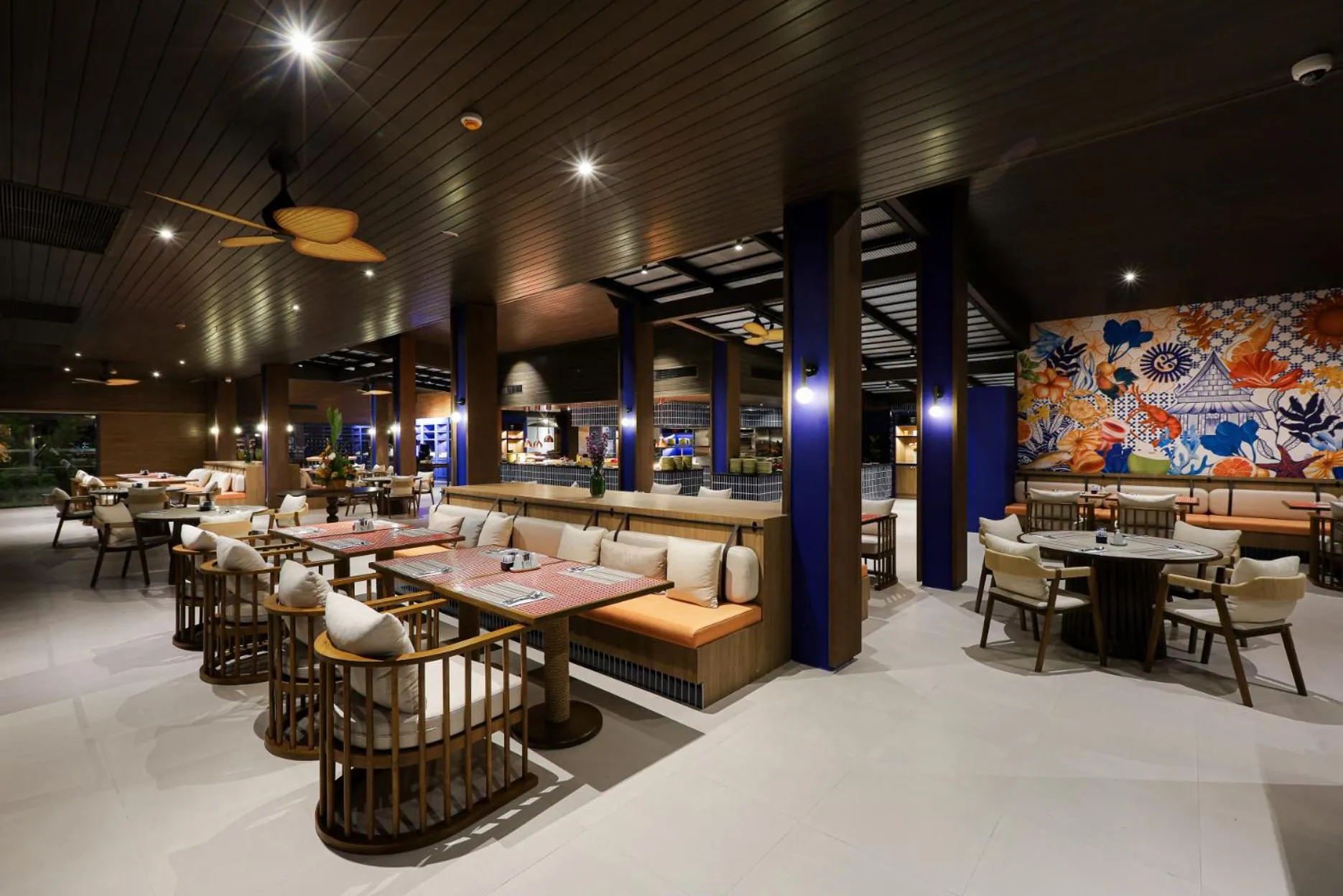 Restaurant/places to eat in La Solaya Khao Lak