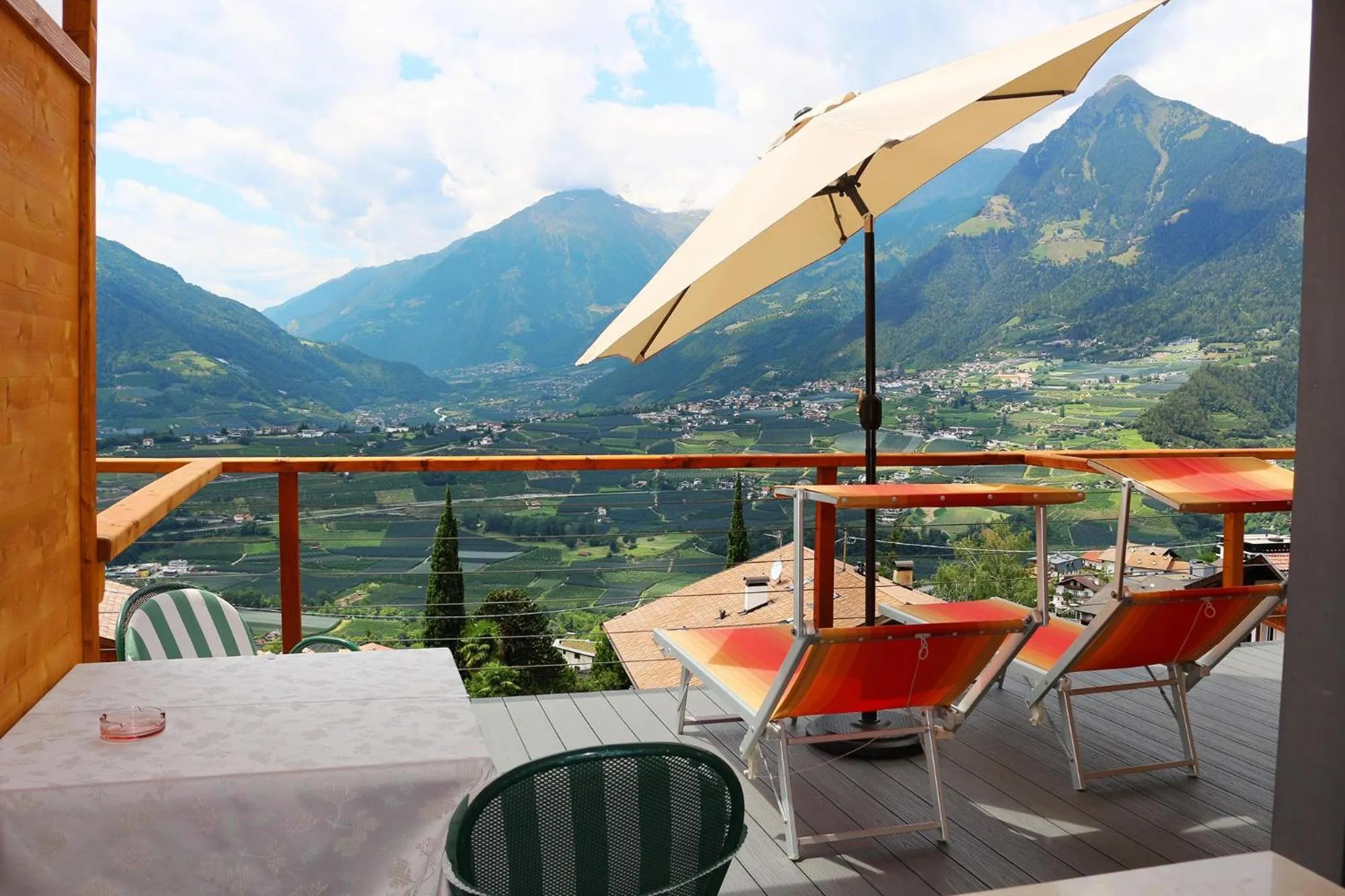 Shower in Schenna Garni Eden Bed & Breakfast