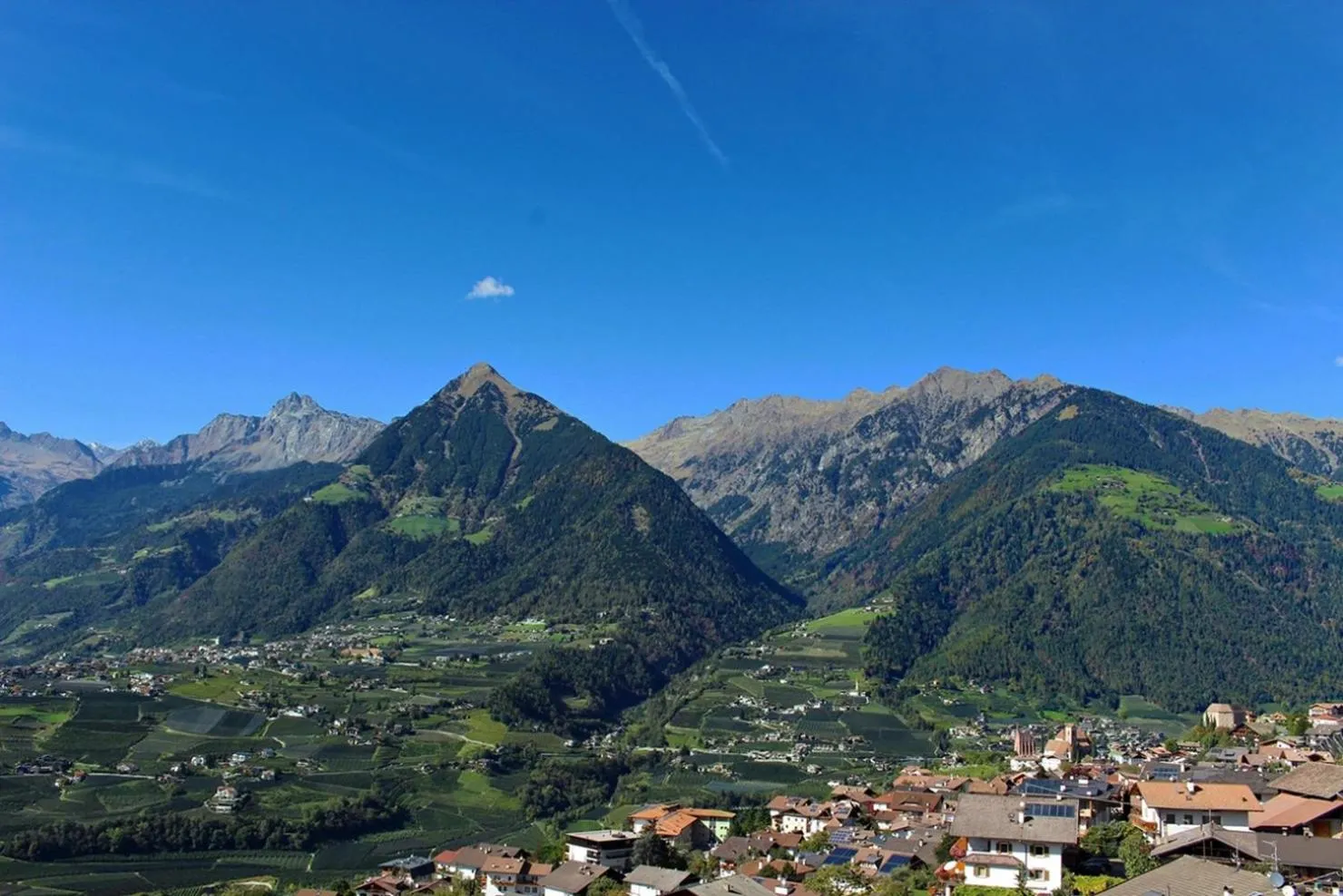 Property building in Schenna Garni Eden Bed & Breakfast