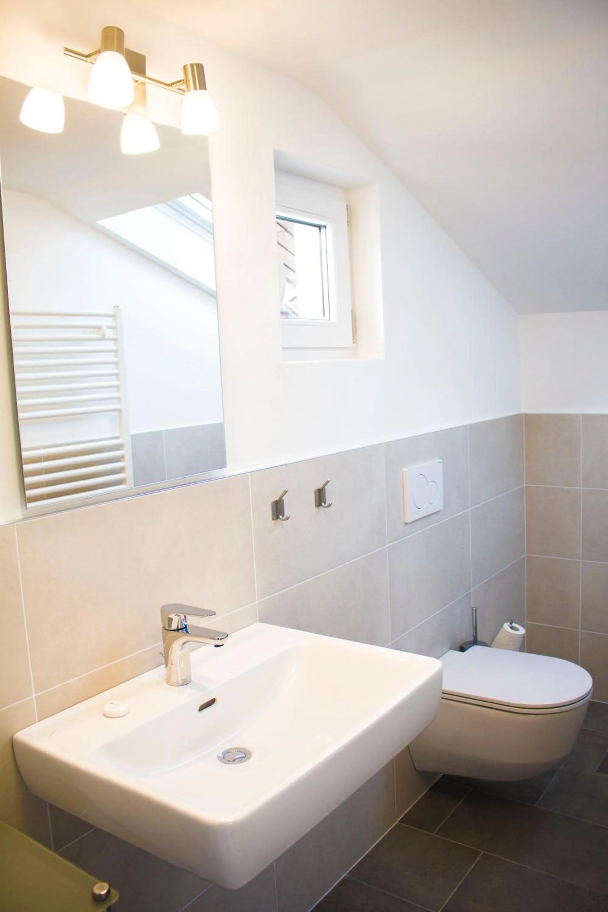 Shower in Schenna Garni Eden Bed & Breakfast