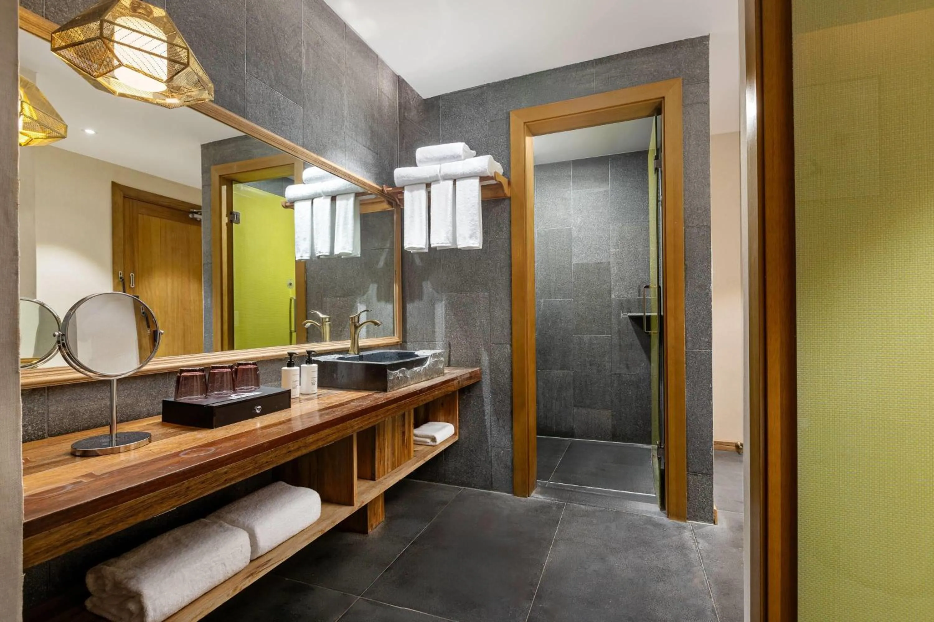 Bathroom in Days Hotel by Wyndham Chengdu Renmin South Road