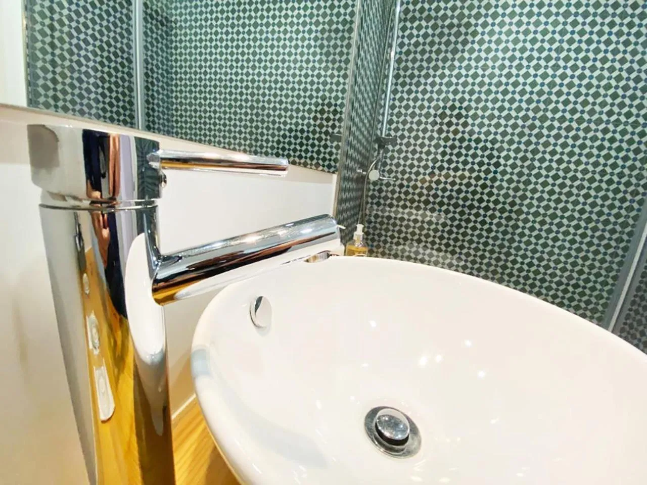 Toilet in The Postcard Lisbon