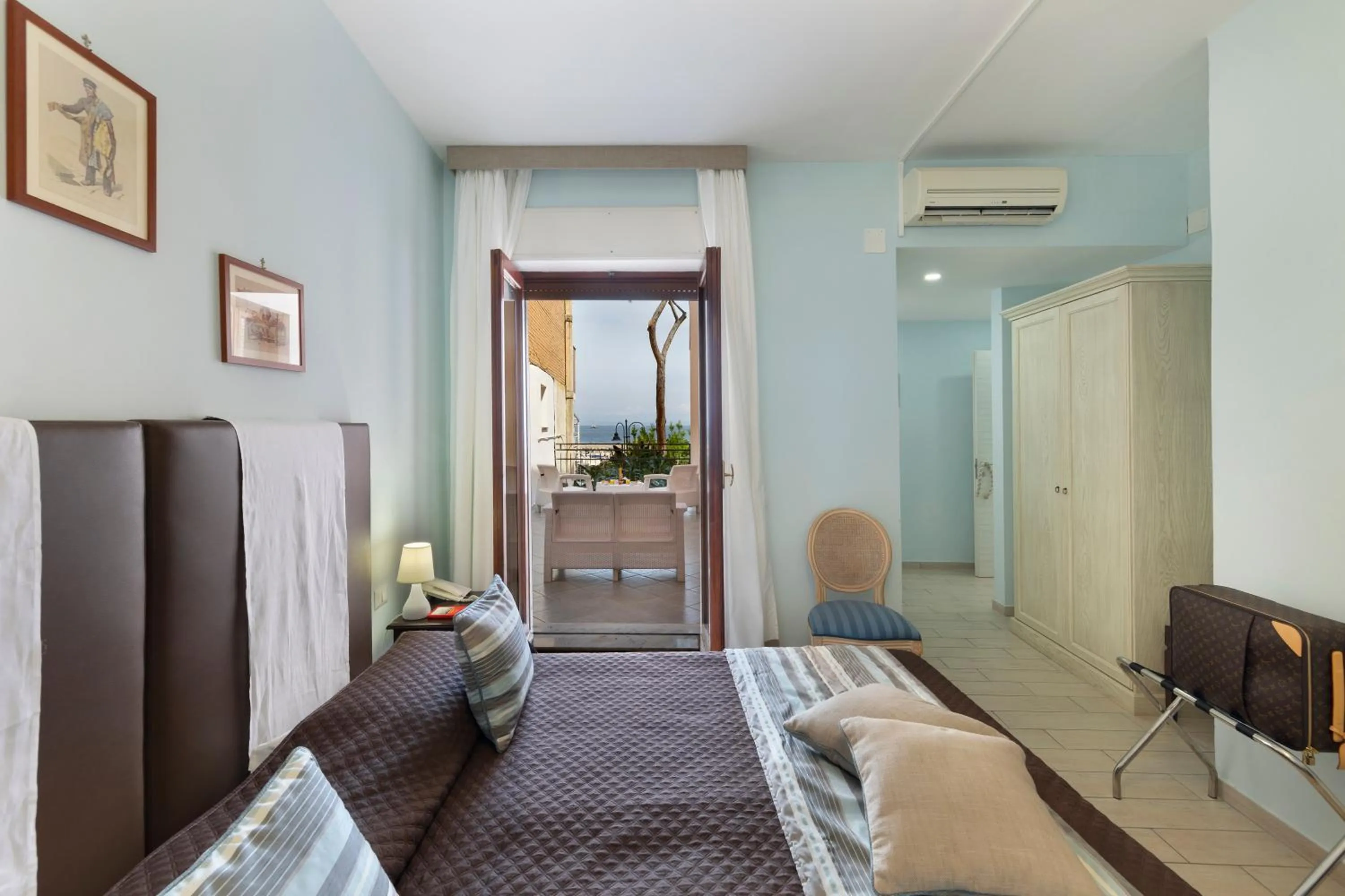 Bed in Sea Breeze Residence