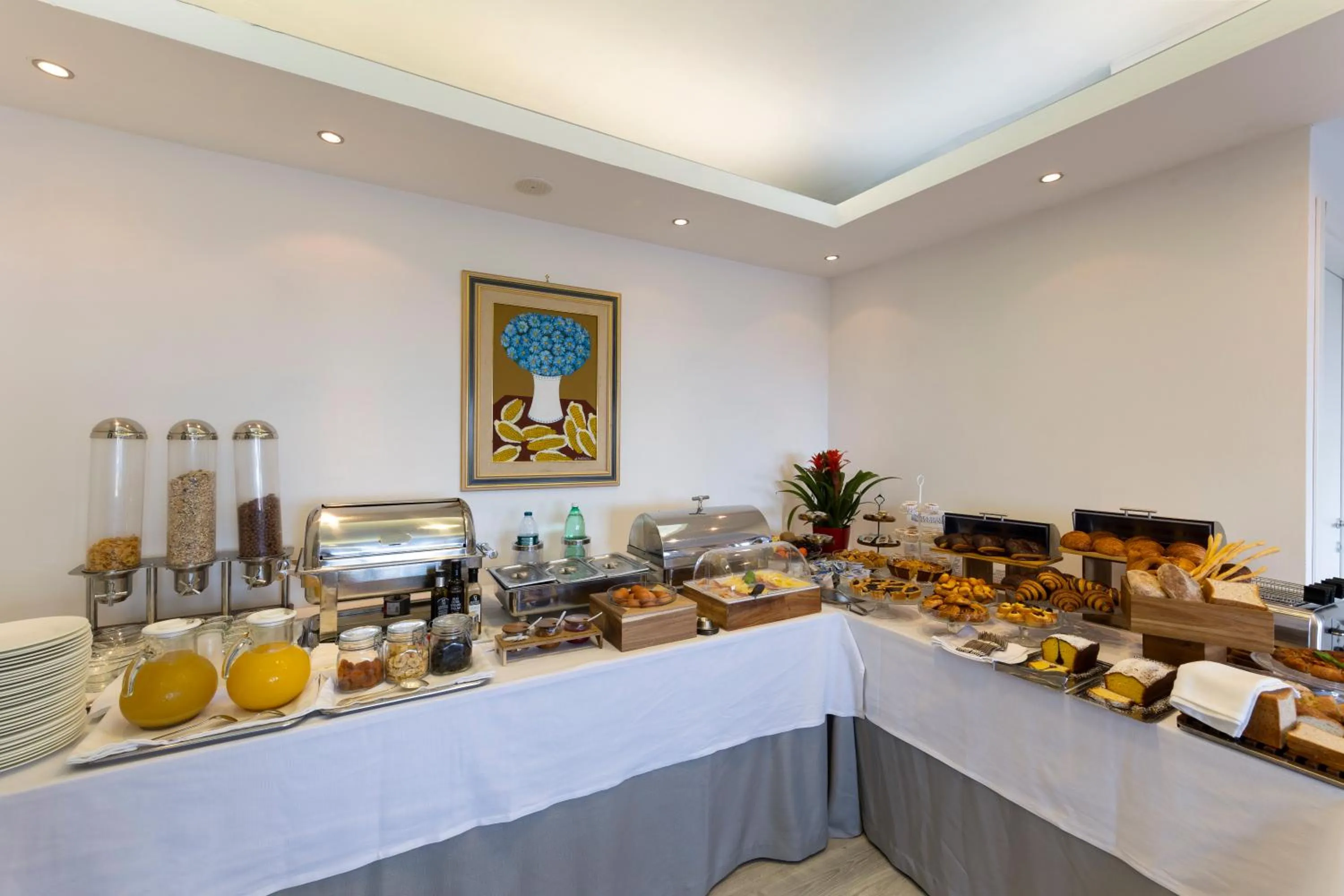 Breakfast in Sea Breeze Residence