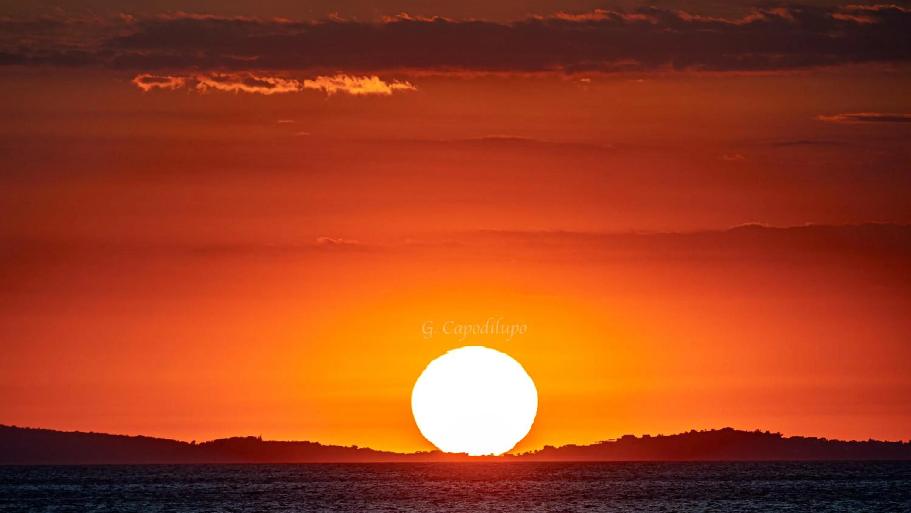 Sunset in Sea Breeze Residence