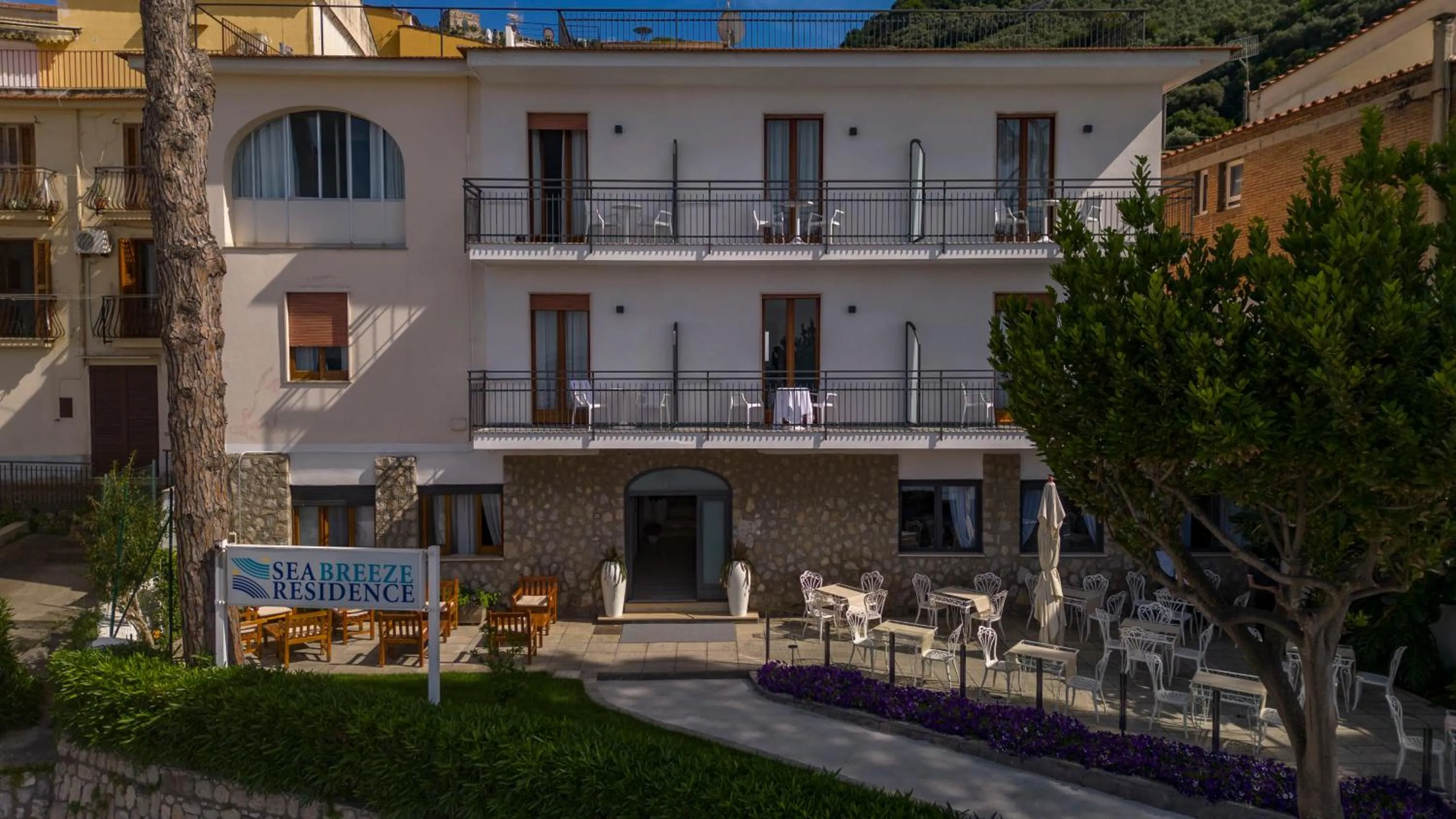 Property building in Sea Breeze Residence