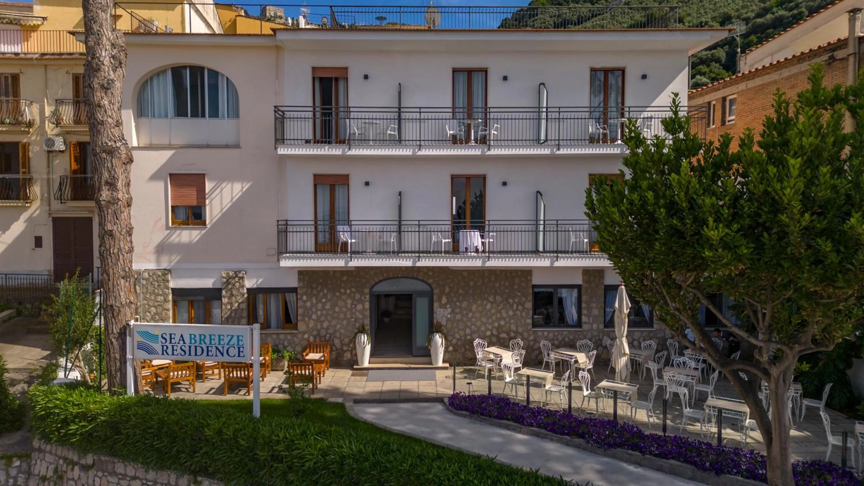 Property building in Sea Breeze Residence