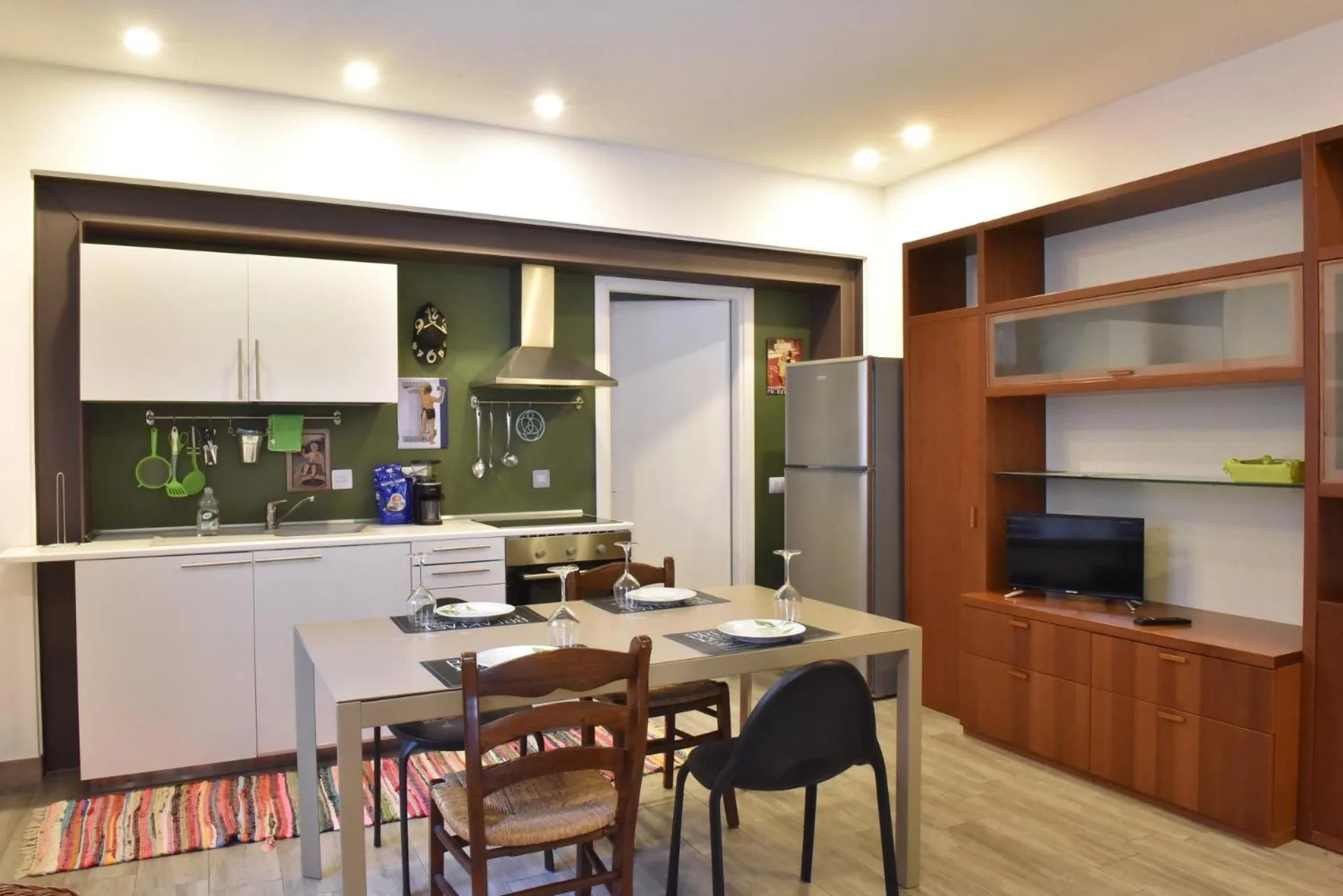 Kitchen or kitchenette in Ventitrémarzo Guest House