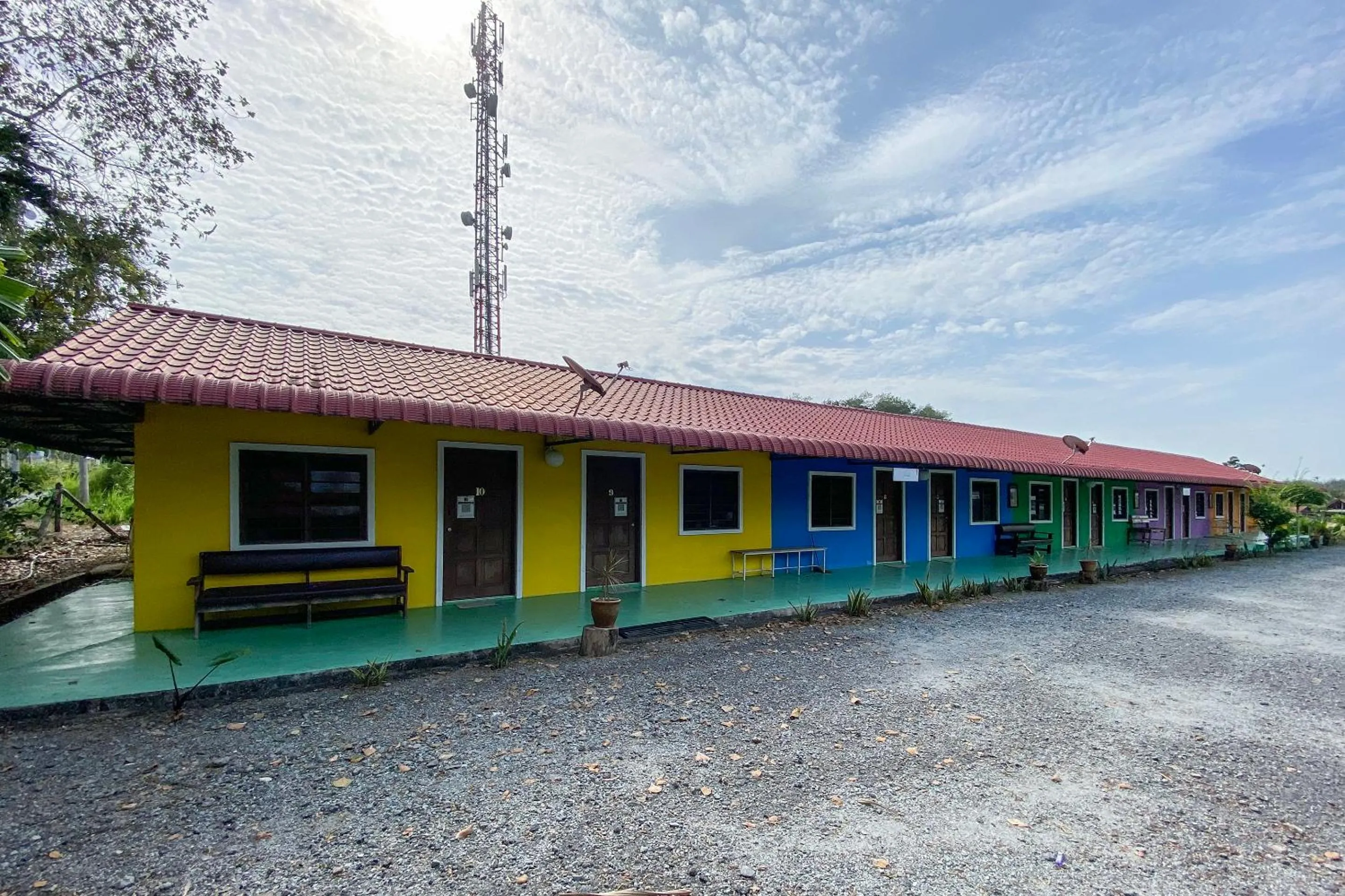 Property building in Capital O 90168 Serambi Pelangi Chalet