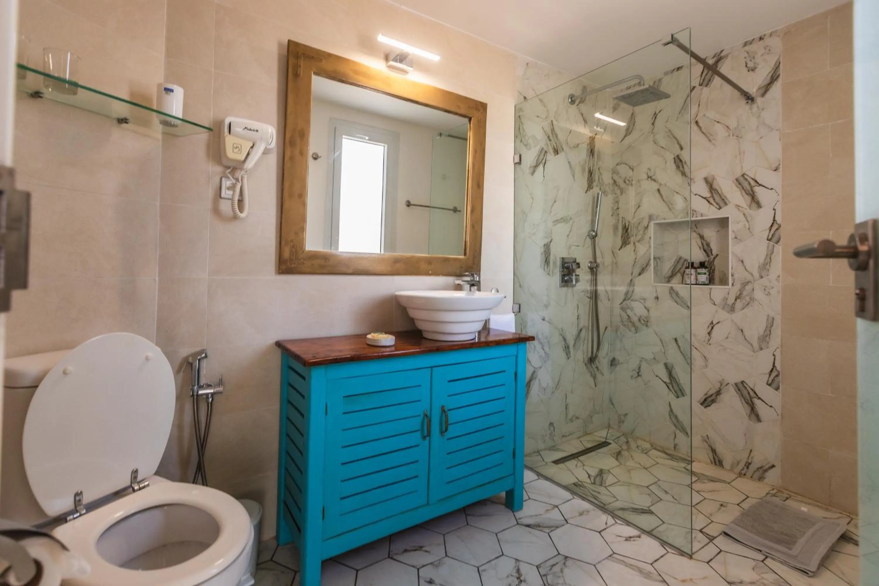 Toilet in Mantasaly Resort