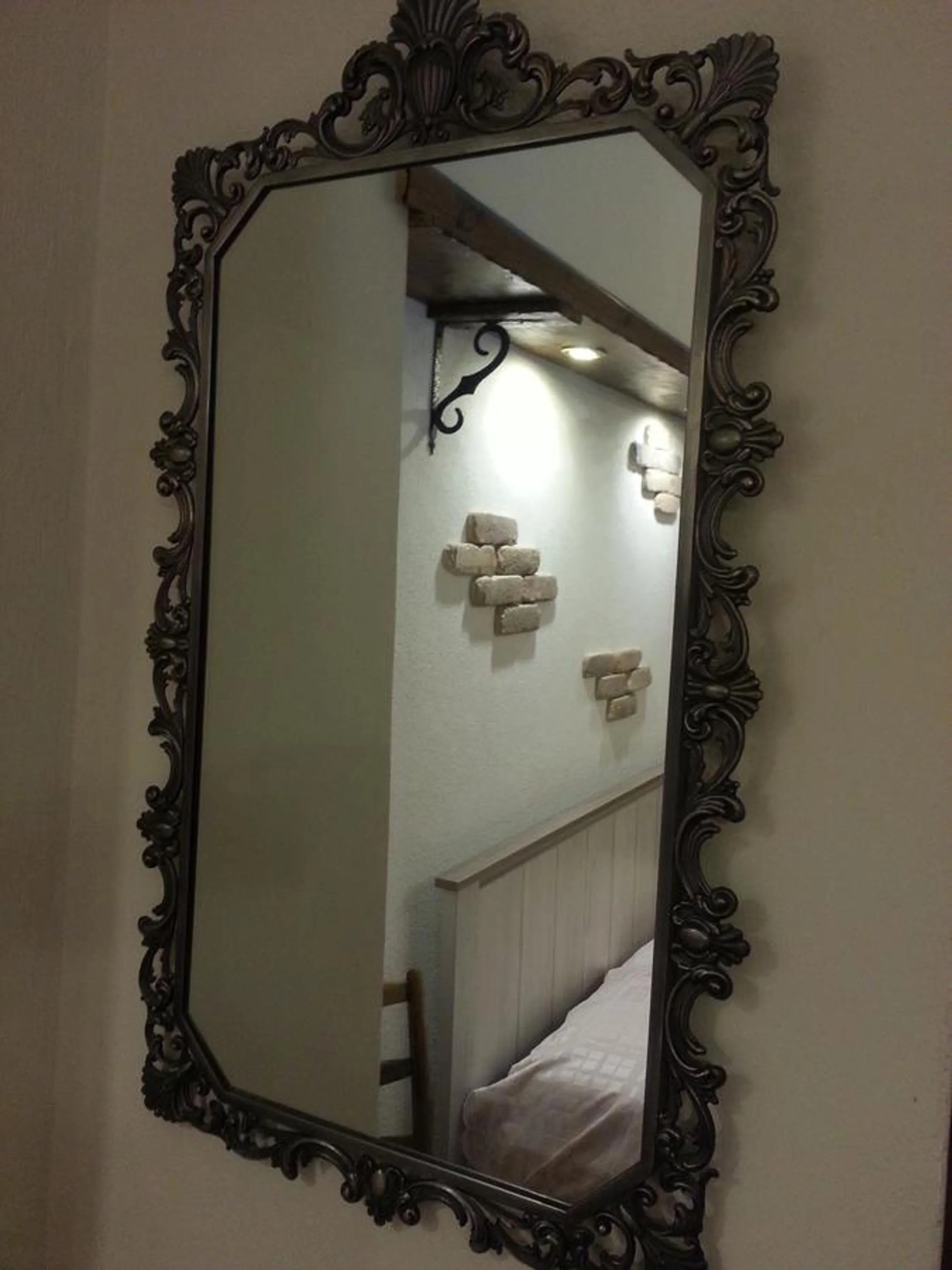 Decorative detail in B&B Antica Botte Sassari