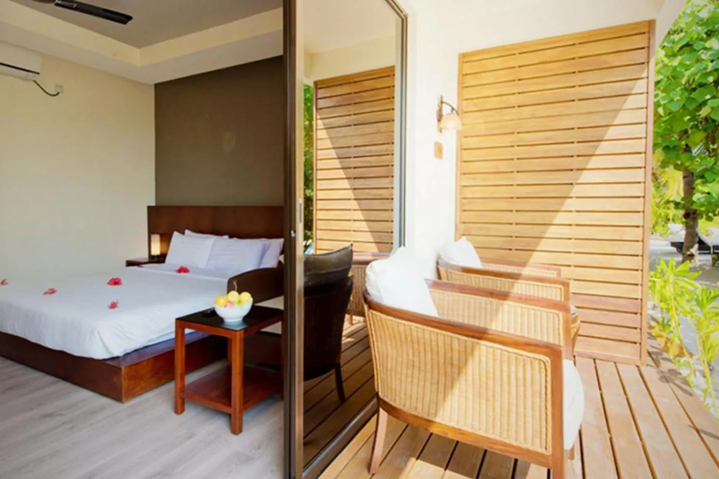 Balcony/Terrace in Eriyadu Island Resort