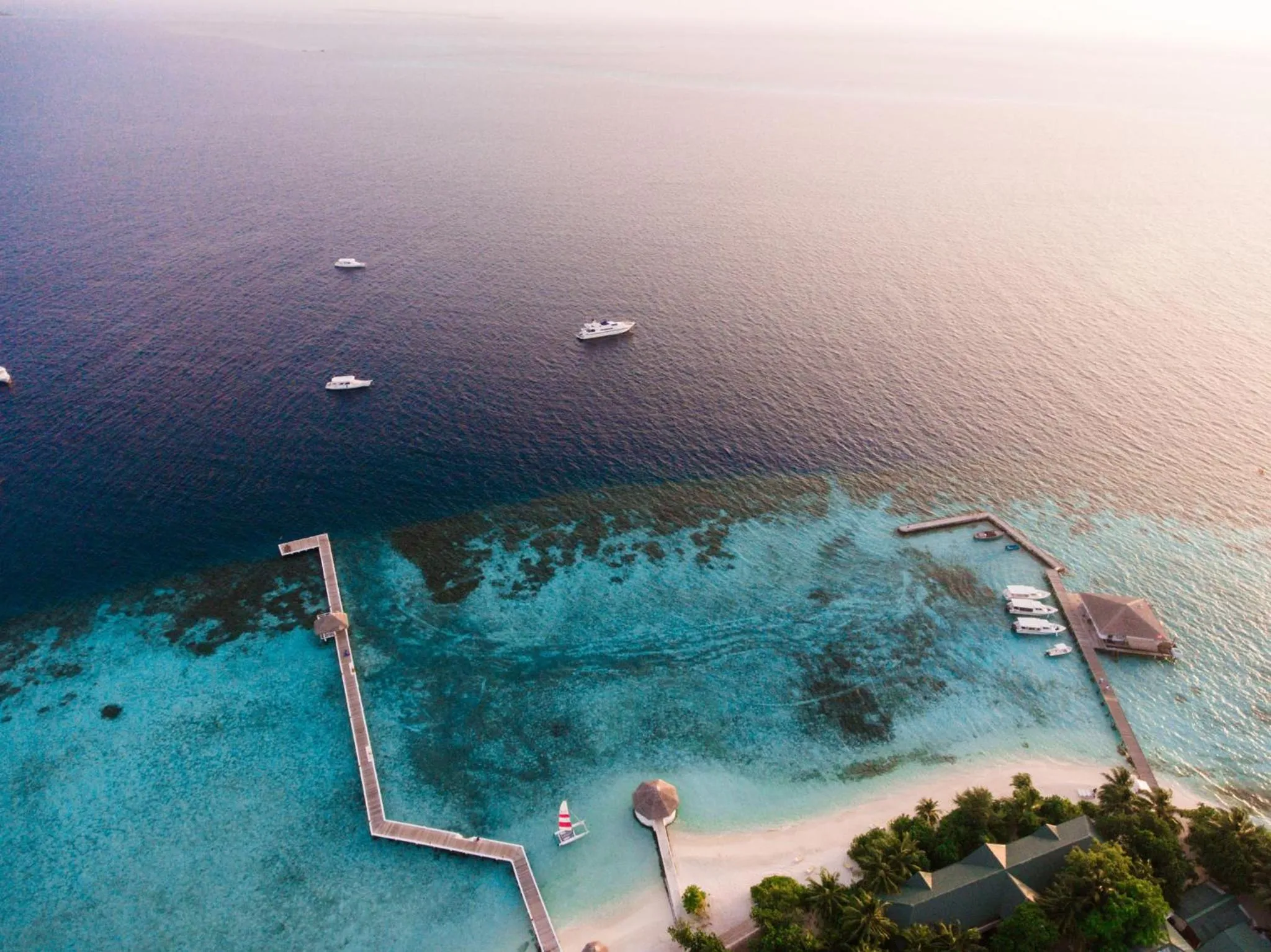 Bird's eye view in Eriyadu Island Resort