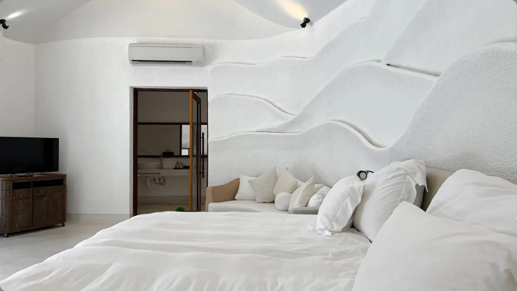 Bed in Boribot Pool Resort