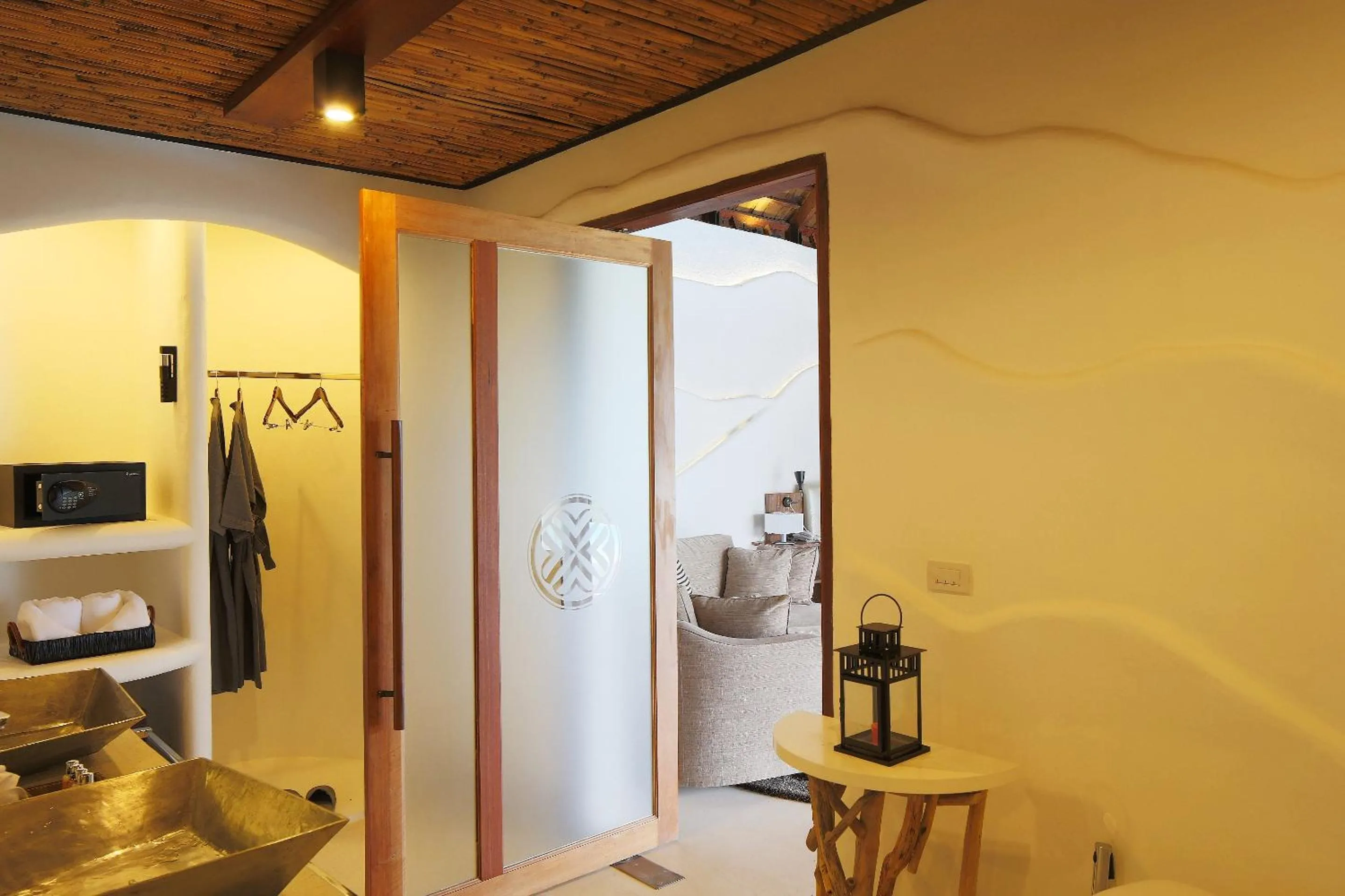 Area and facilities in Boribot Pool Resort