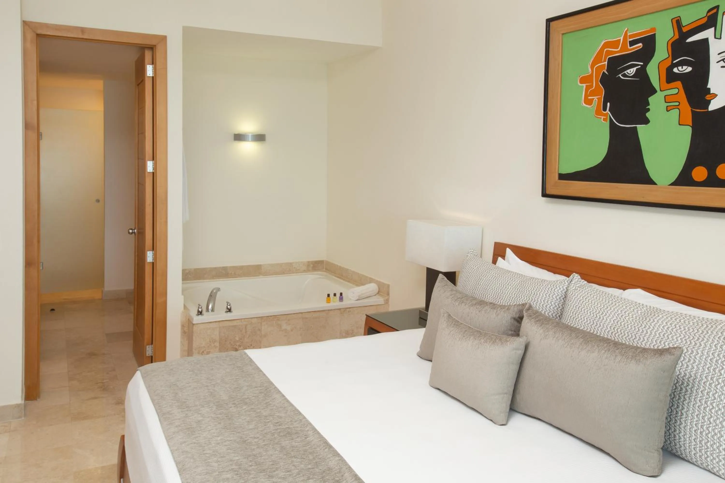 Standard Studio - single occupancy in Grand Ocean Breeze Acapulco