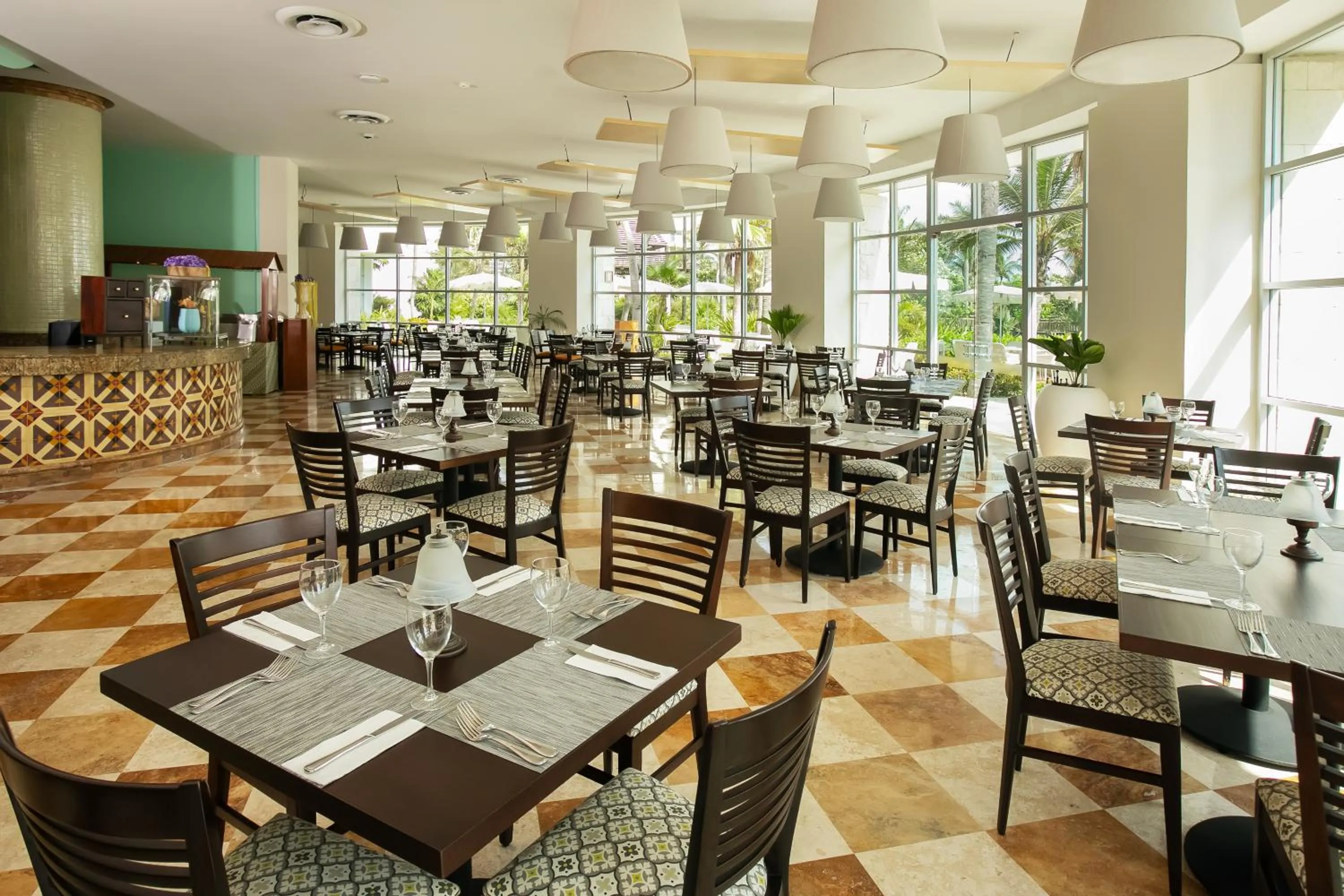 Restaurant/places to eat in Grand Ocean Breeze Acapulco