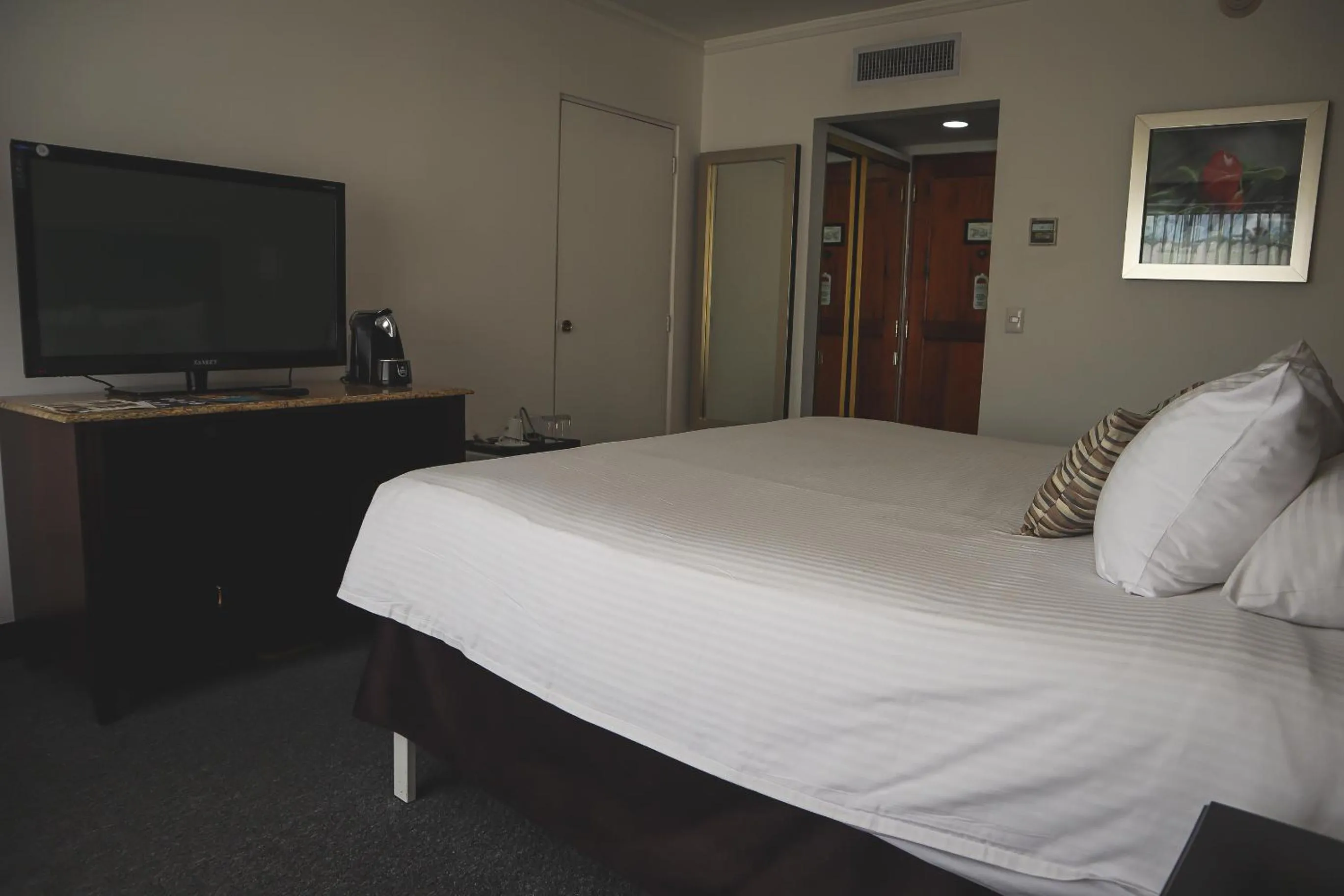 Bed in Taormina Hotel y Casino