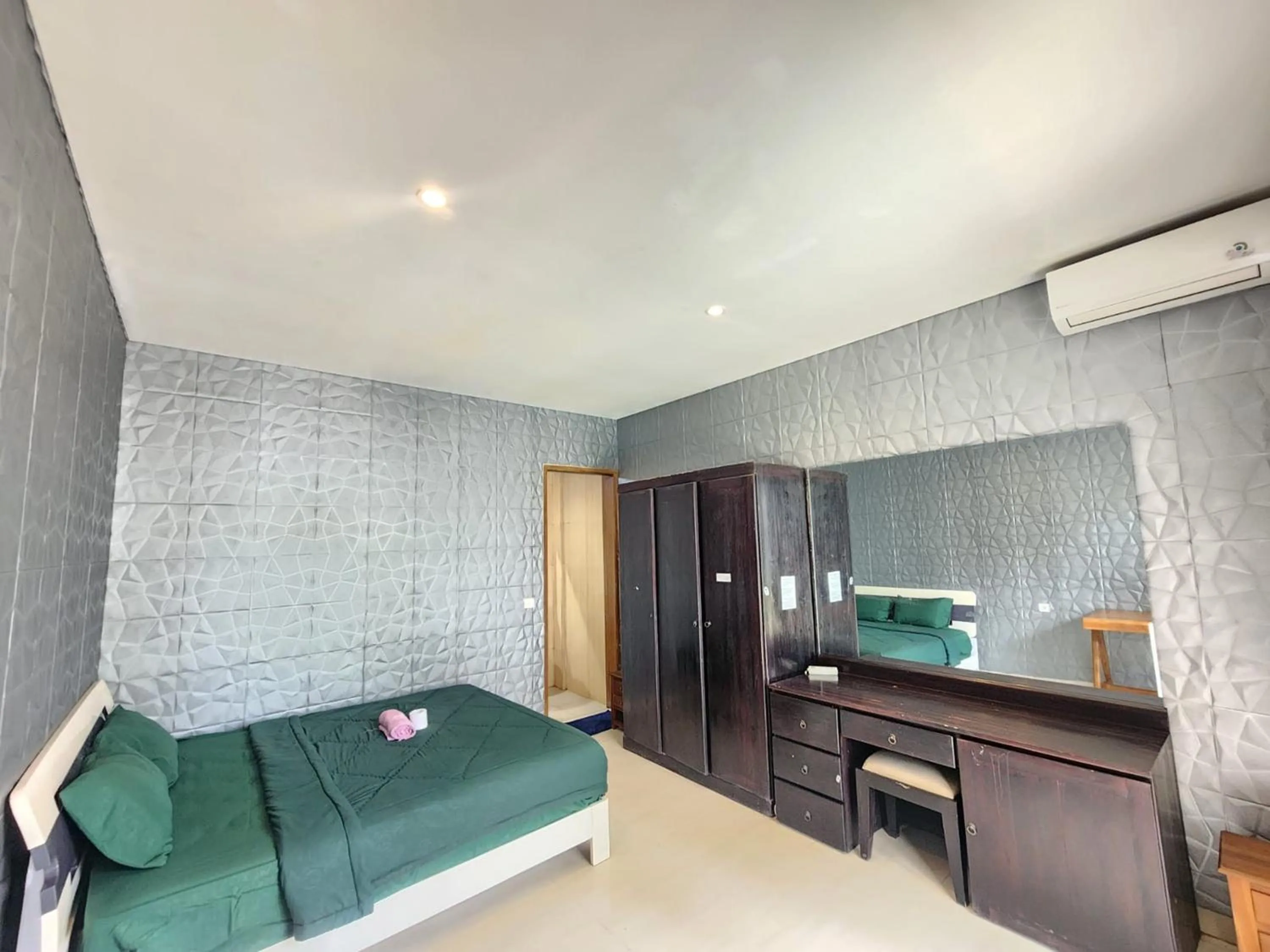 Bed in Sky Apartments and Suites