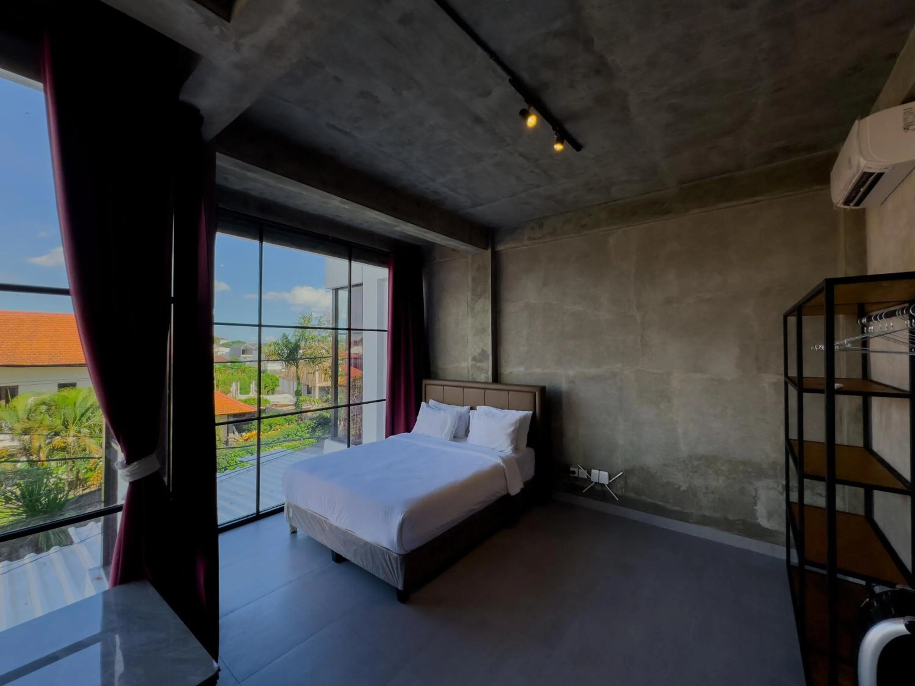 Bedroom, Bed in Sky Apartments and Suites