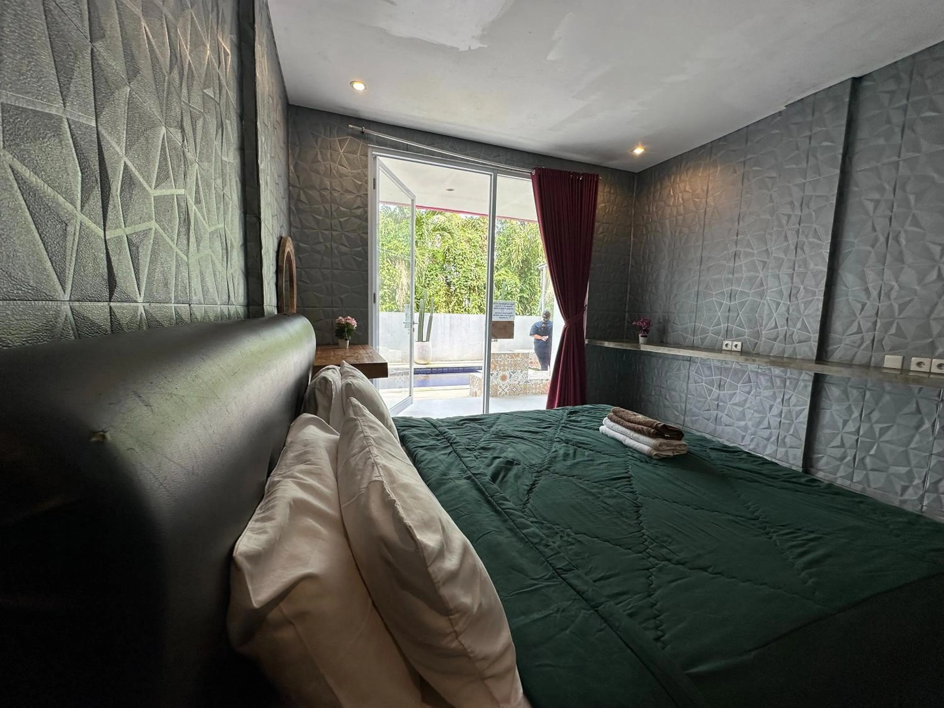 Bed in Sky Apartments and Suites