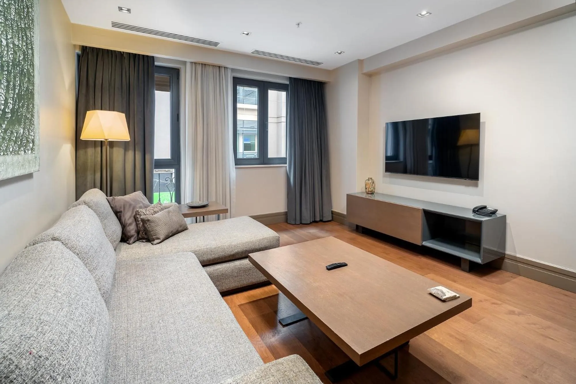 TV and multimedia in Sentire Hotels & Residences Taksim