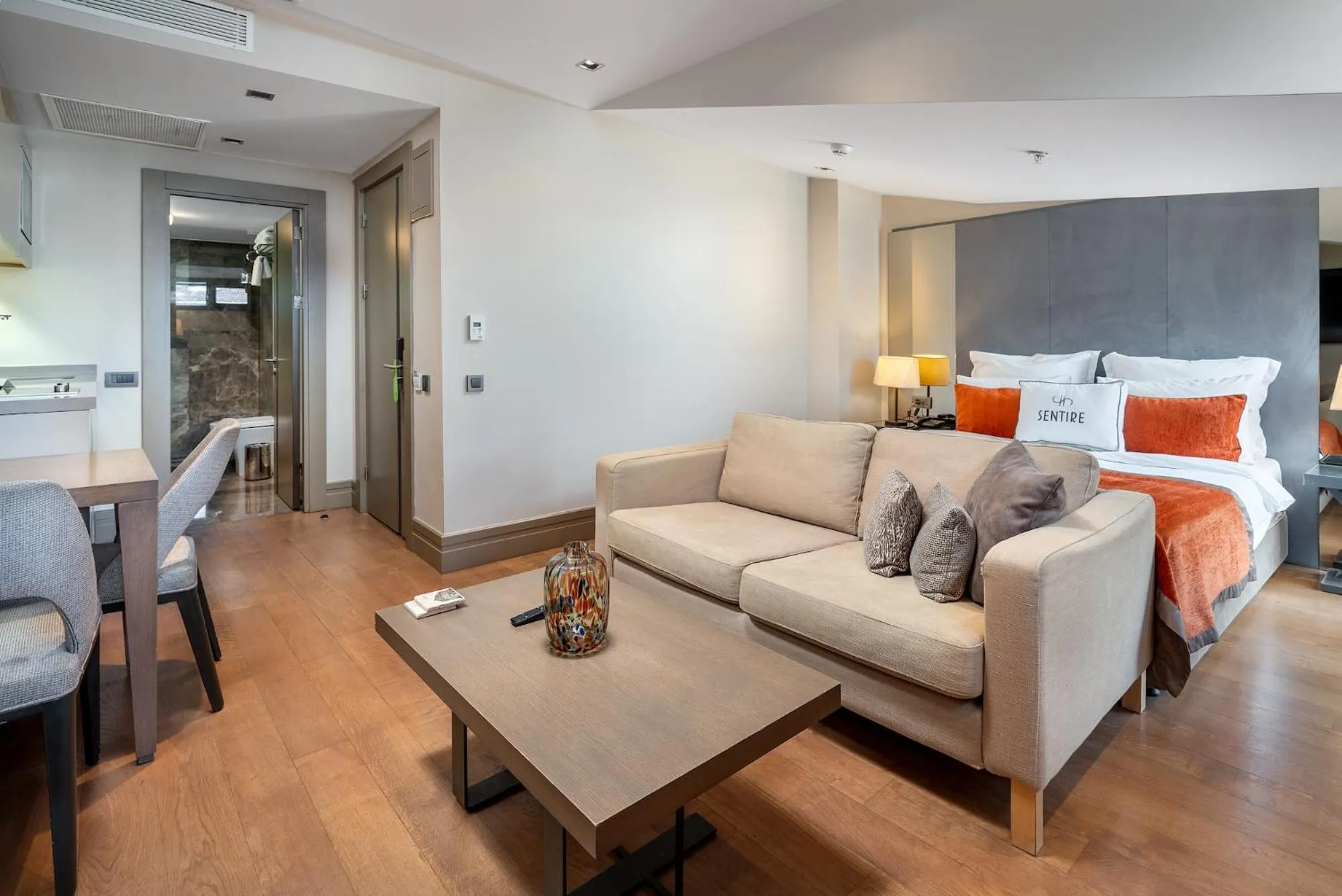 Photo of the whole room, Bed in Sentire Hotels & Residences Taksim