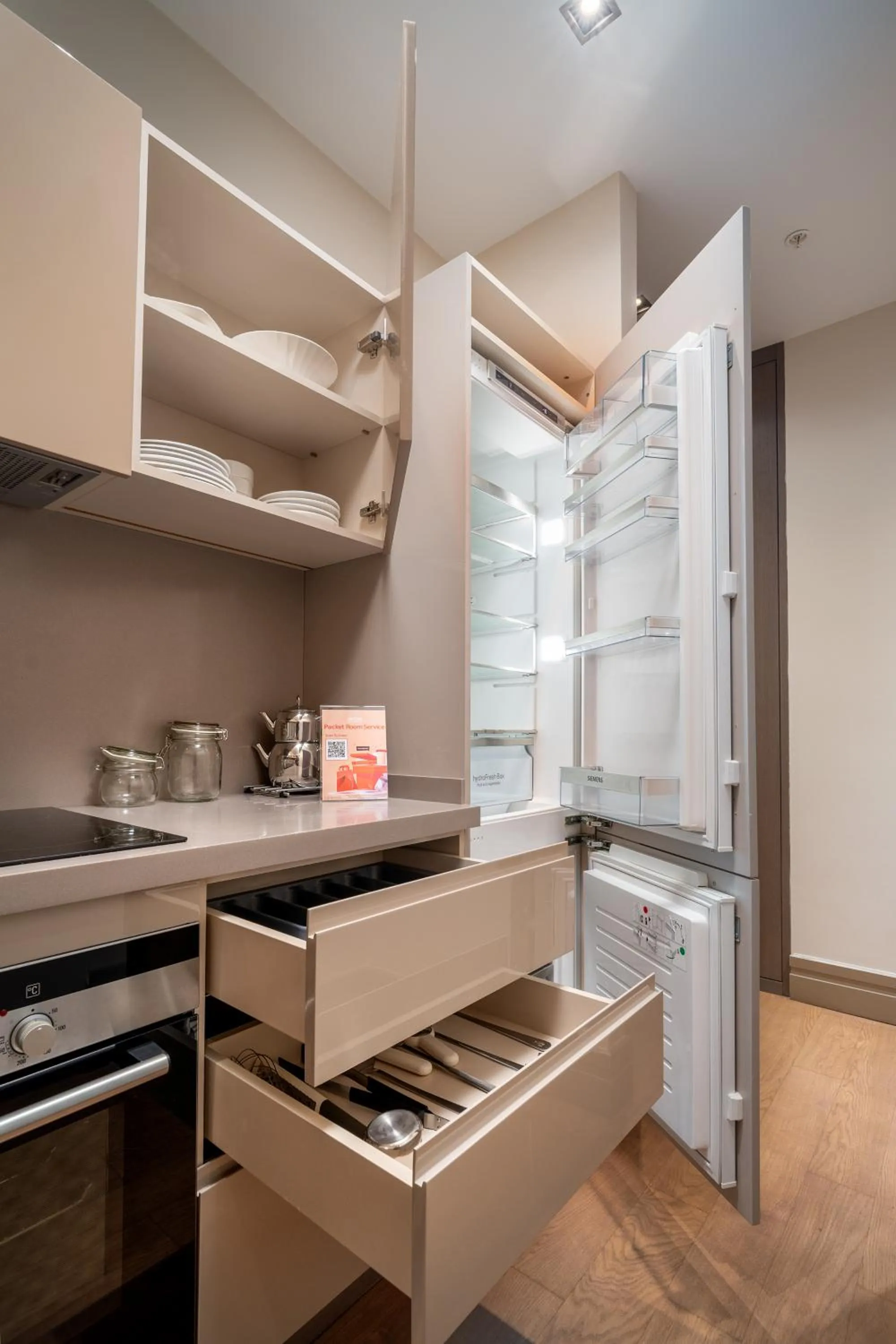 Kitchen or kitchenette in Sentire Hotels & Residences Taksim