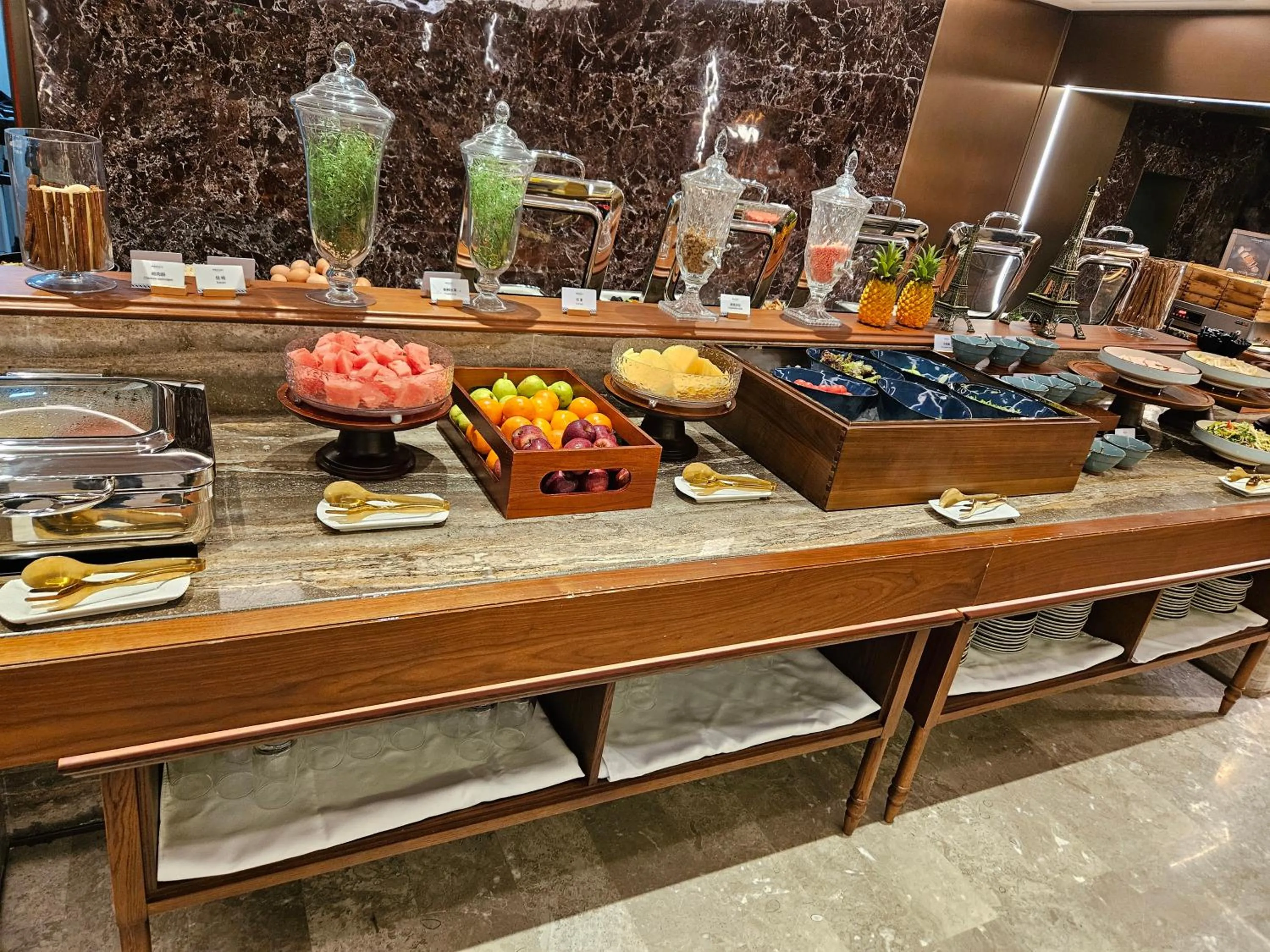 Breakfast in Orange Hotel Beijing Changping Future Science City