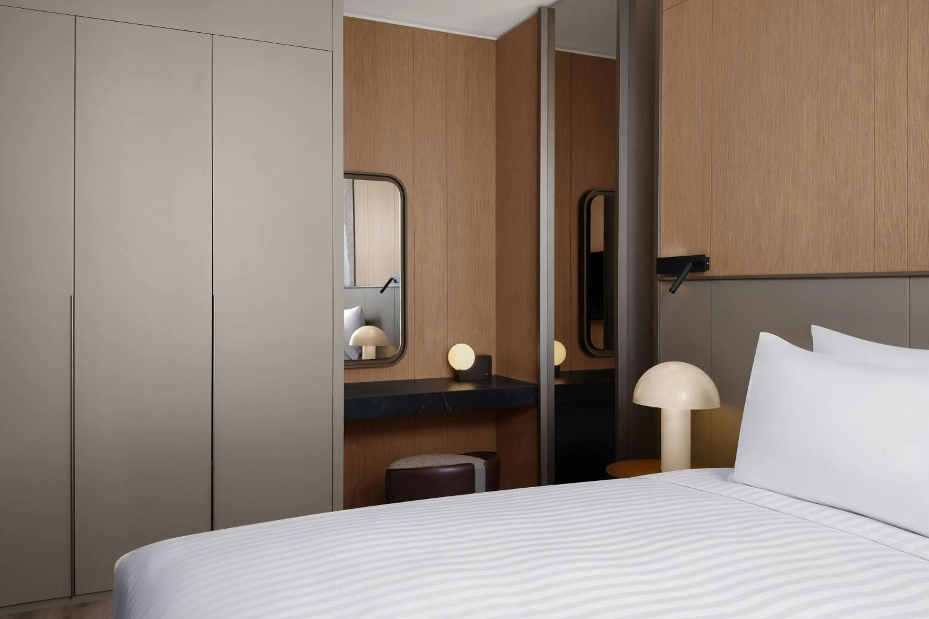 Bedroom, Bed in Marriott Executive Apartments Antalya