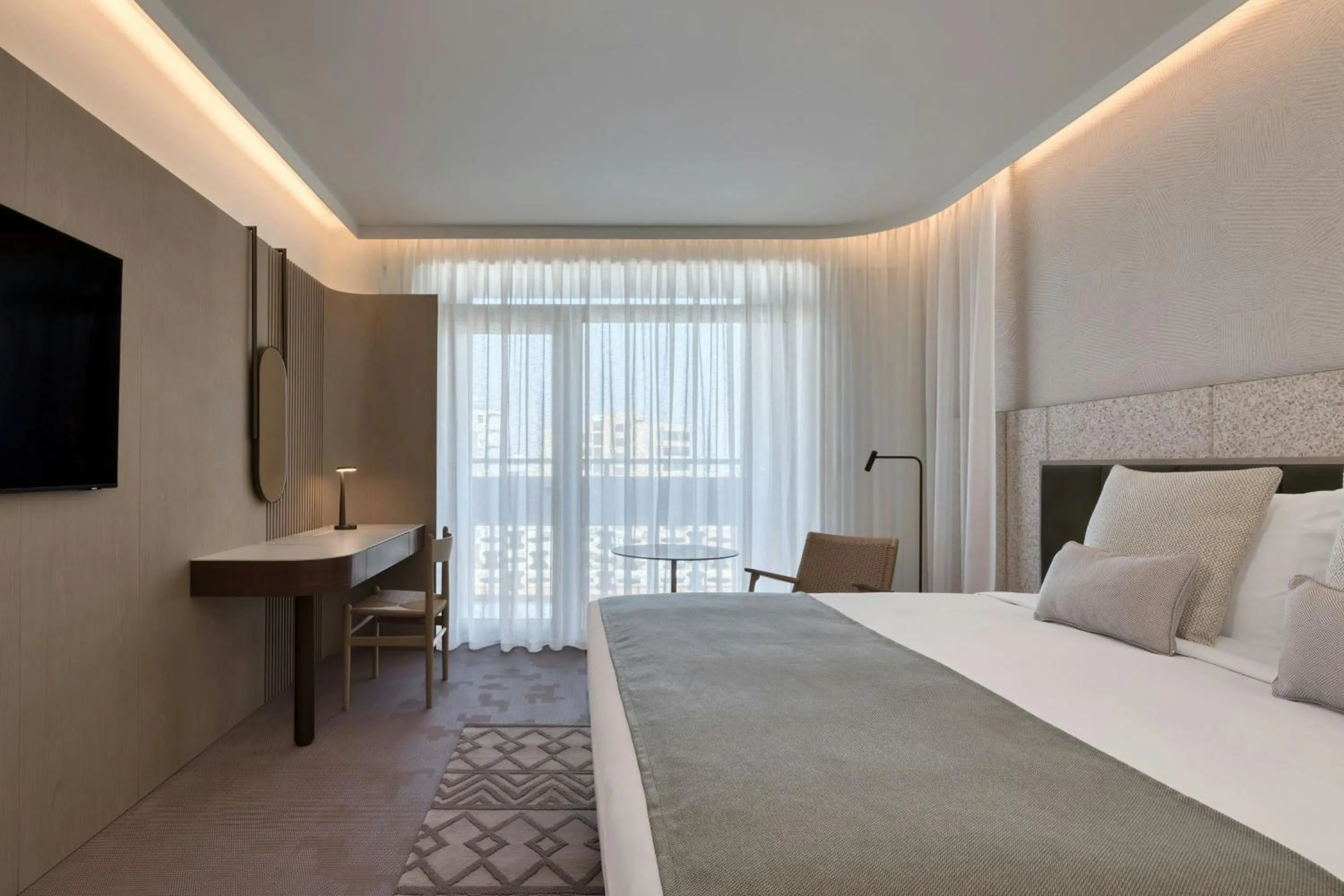 Swimming pool, Bed in The Landmark Nicosia, Autograph Collection