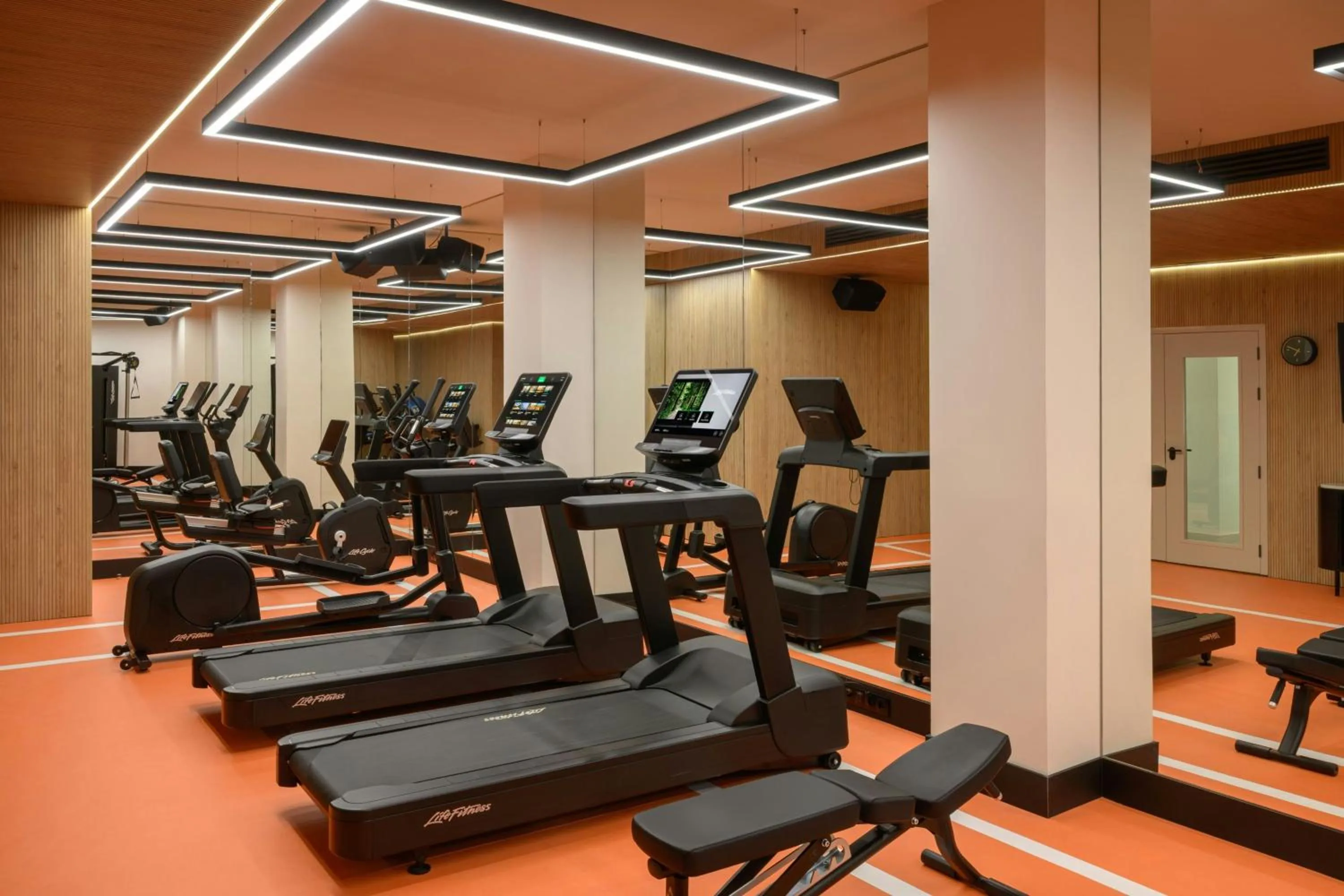 Area and facilities in Residence Inn by Marriott Lisbon