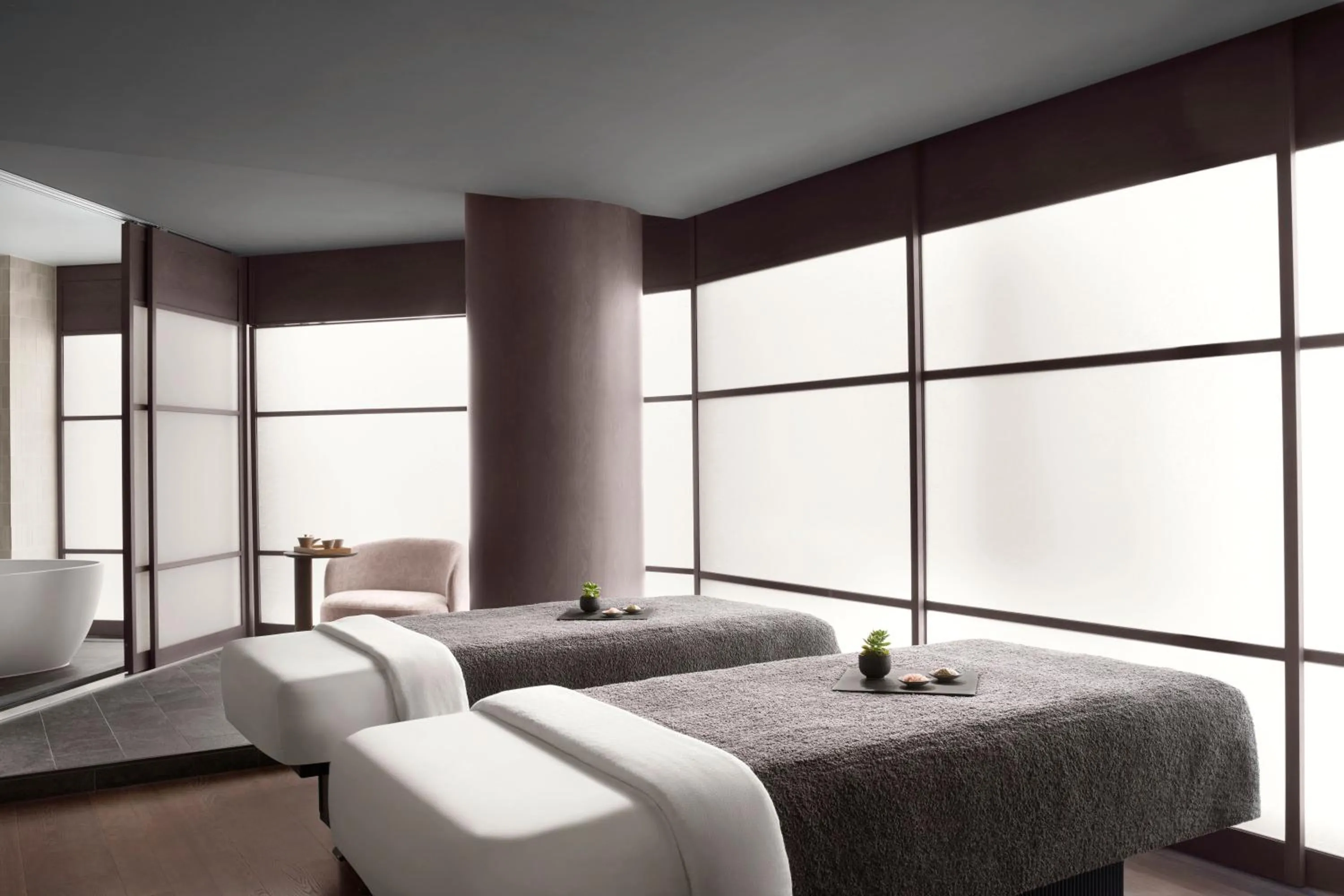 Spa and wellness centre/facilities, Bed in JW Marriott Hotel Tokyo