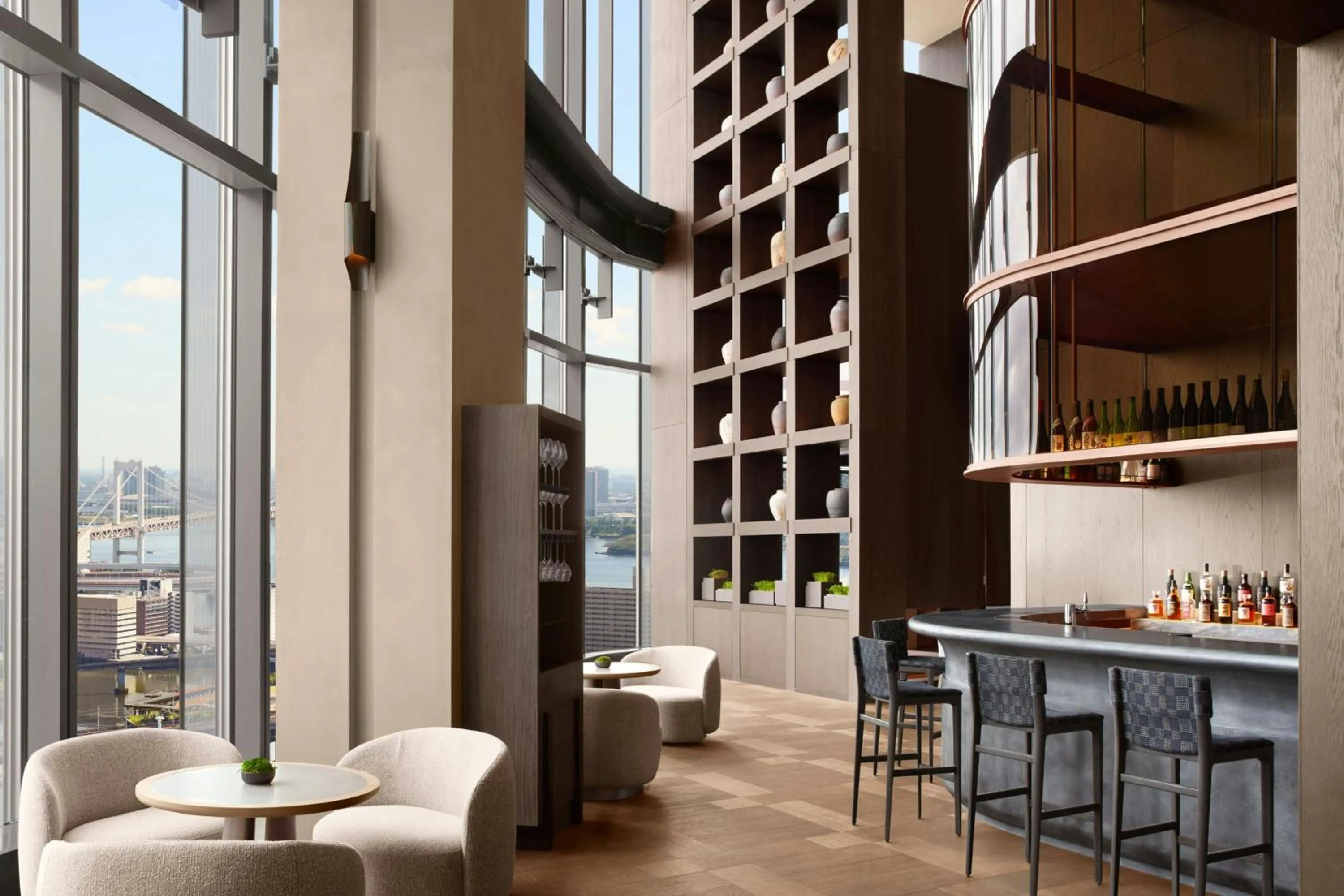 Lounge or bar in JW Marriott Hotel Tokyo