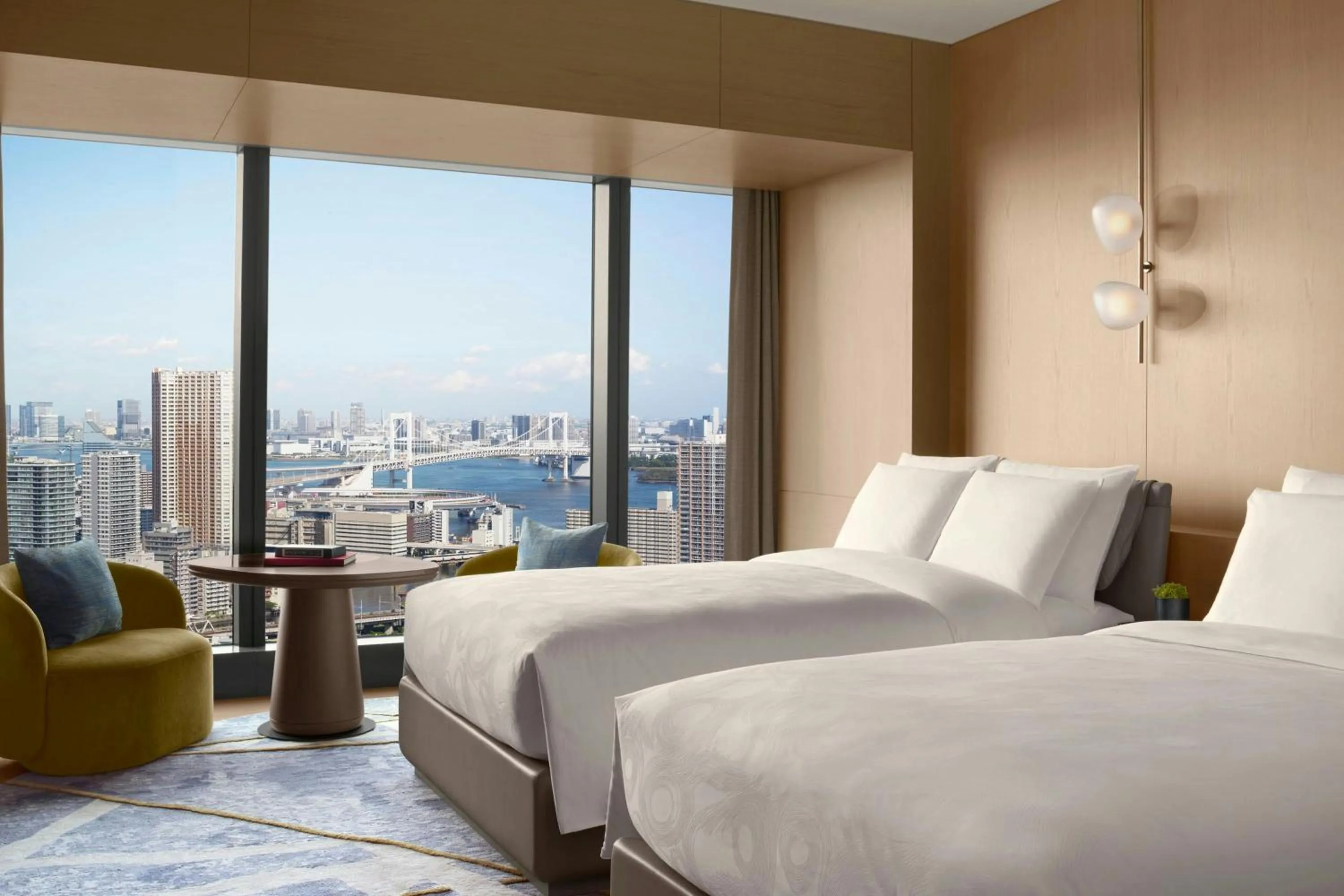 Photo of the whole room, Bed in JW Marriott Hotel Tokyo