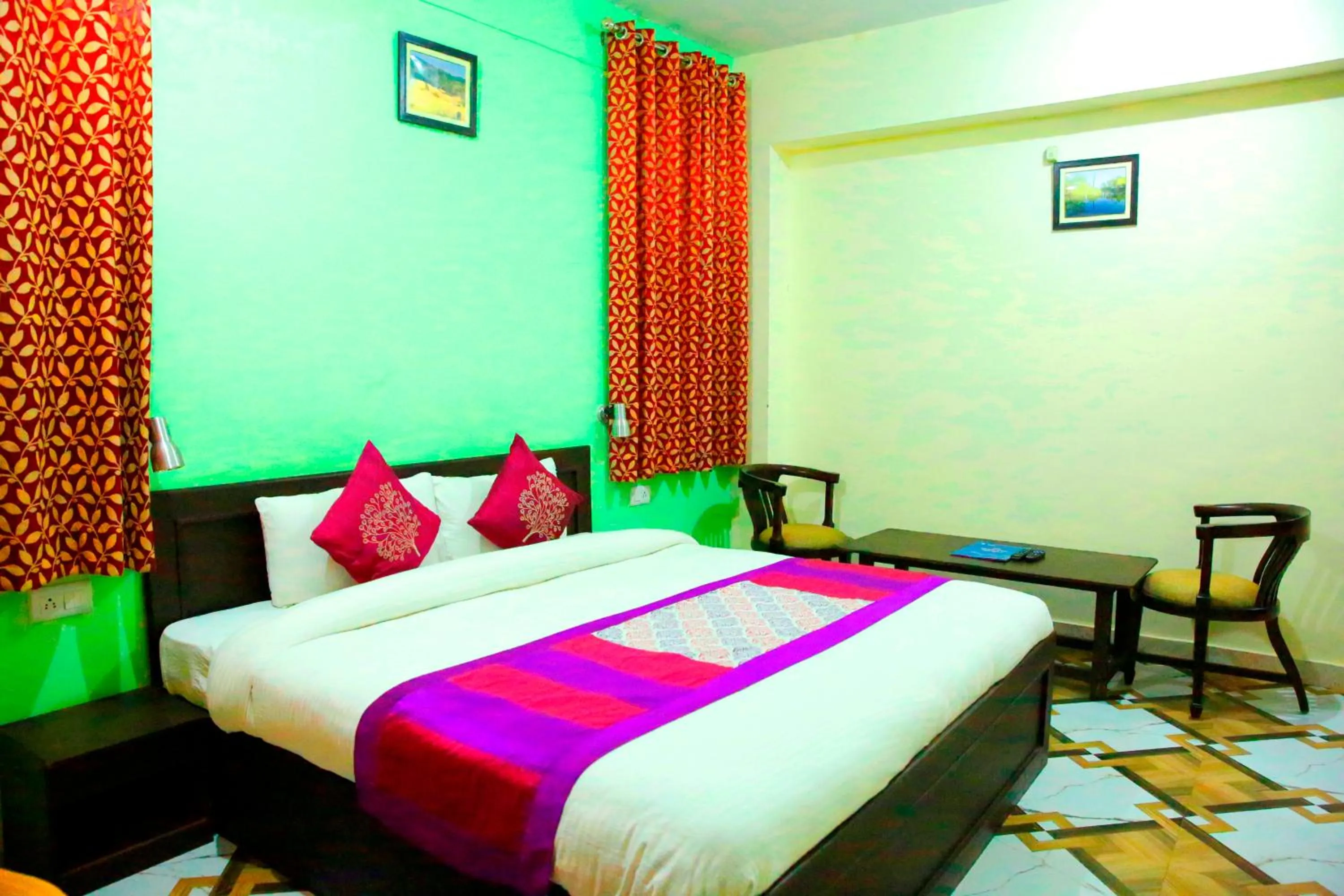 Photo of the whole room, Bed in Hotel Avlokan - Near Kainchi Dham Mandir