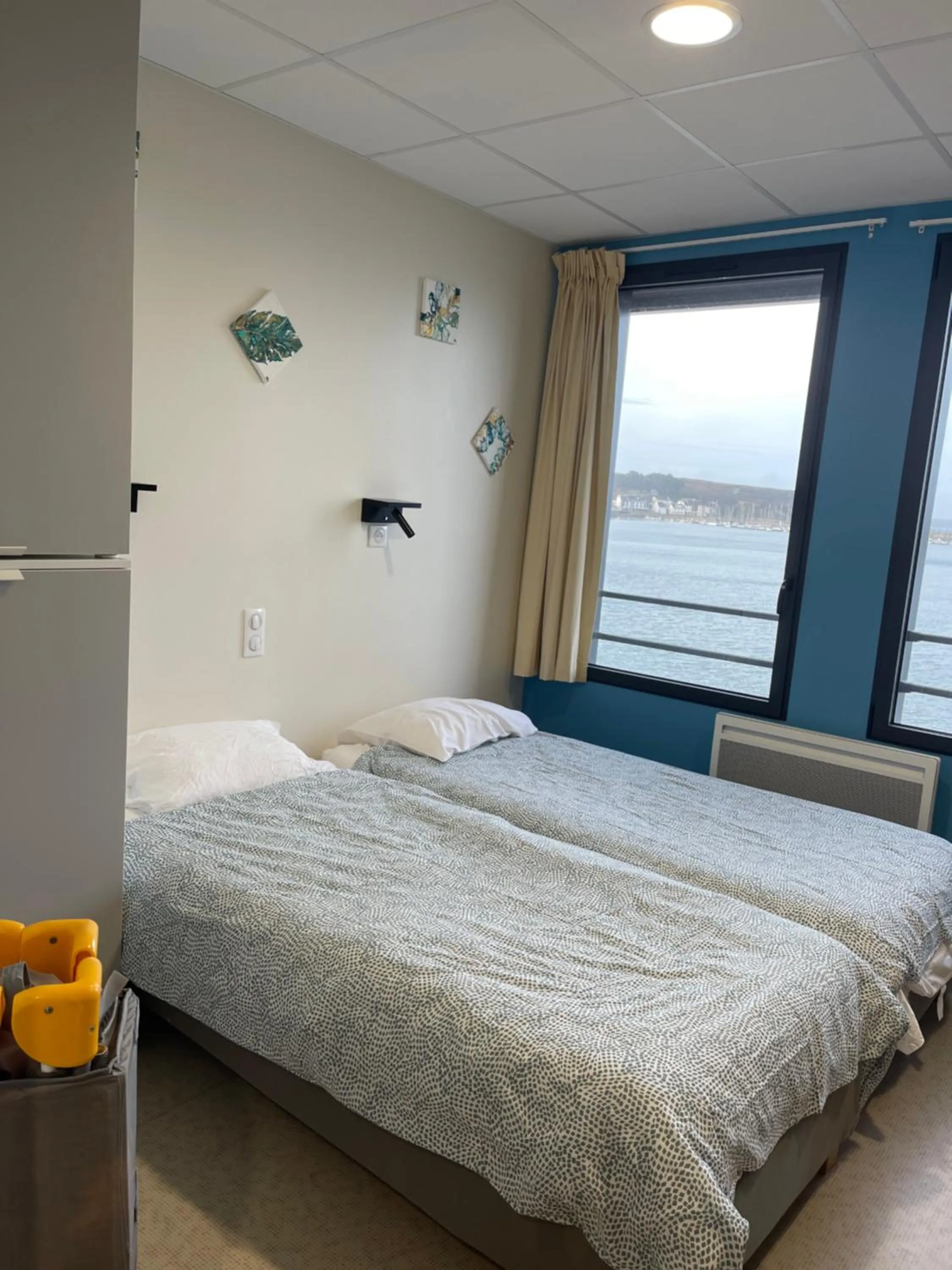 Photo of the whole room, Bed in CLLCM - Club Leo Lagrange de Camaret-sur-Mer