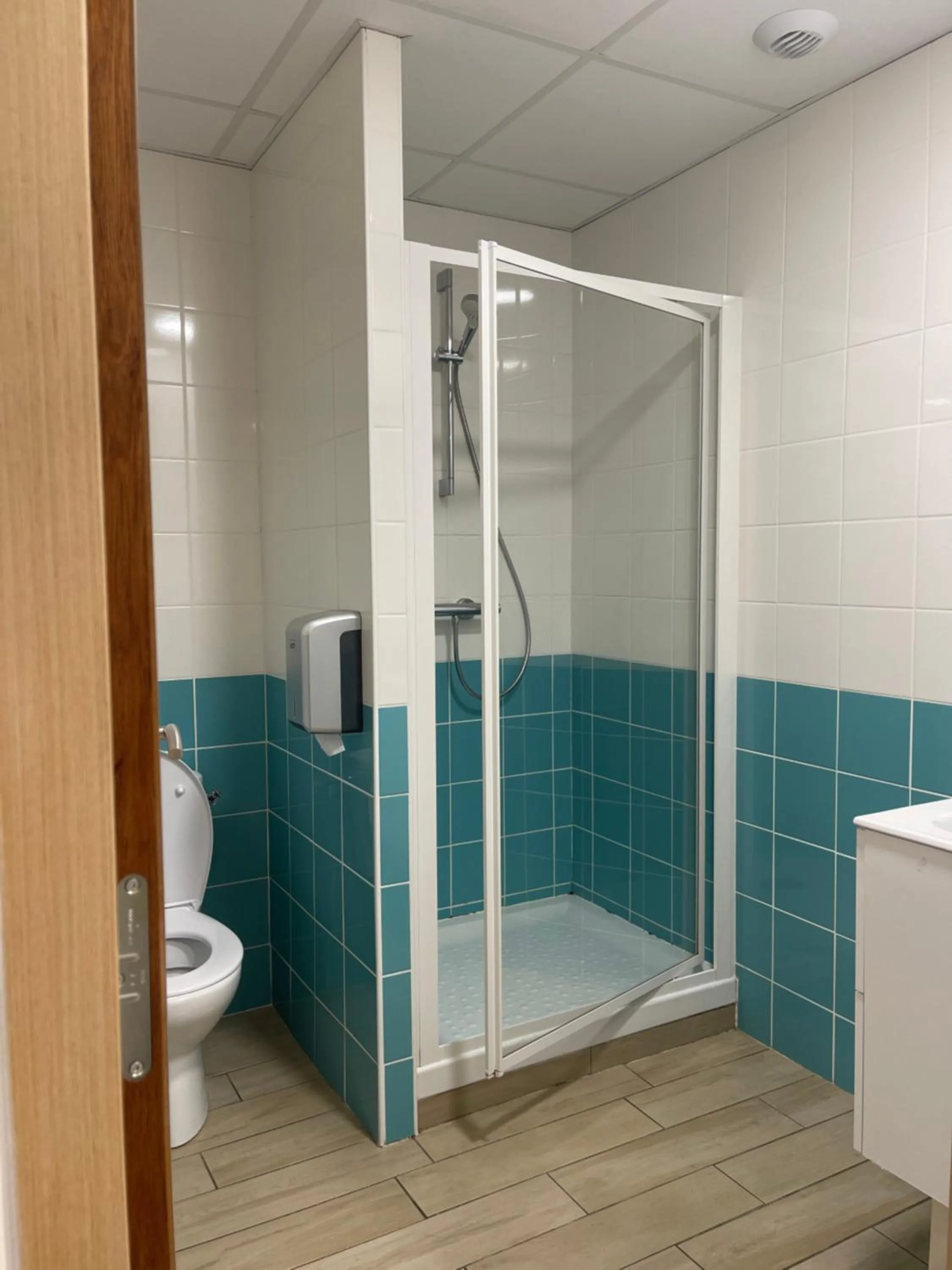 Bathroom in CLLCM - Club Leo Lagrange de Camaret-sur-Mer