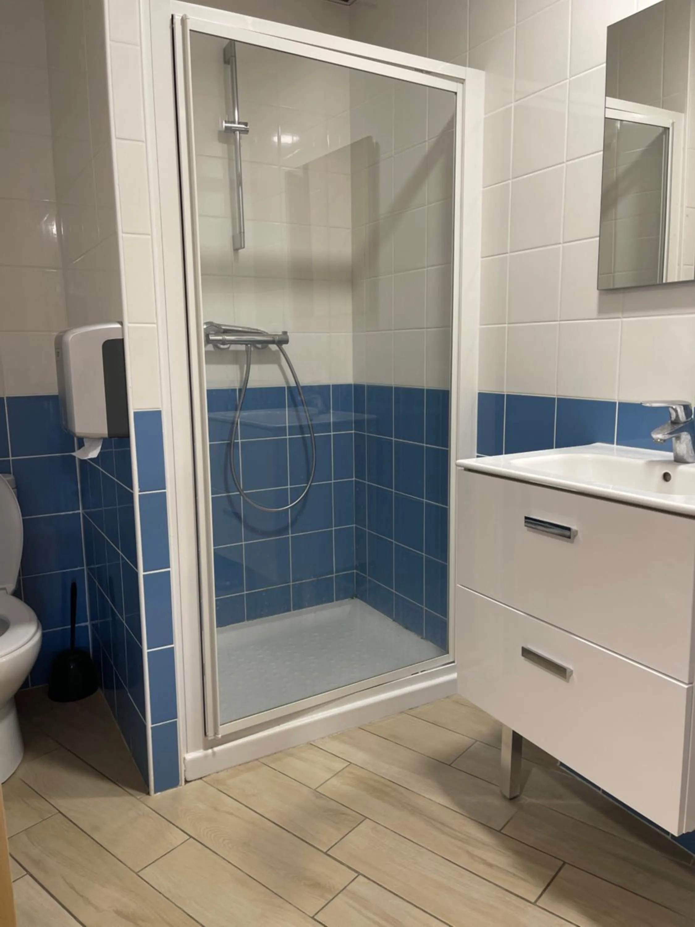 Bathroom in CLLCM - Club Leo Lagrange de Camaret-sur-Mer