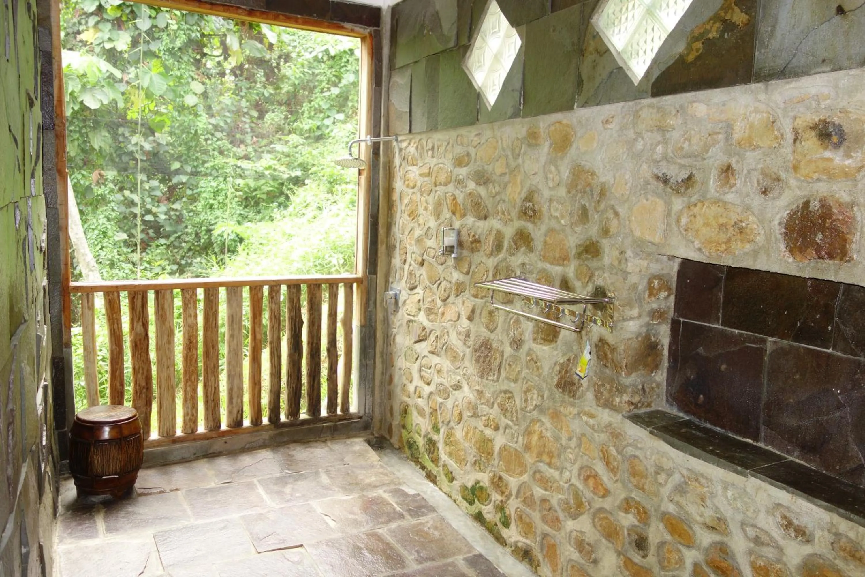 Bathroom in Hotel Orangutan