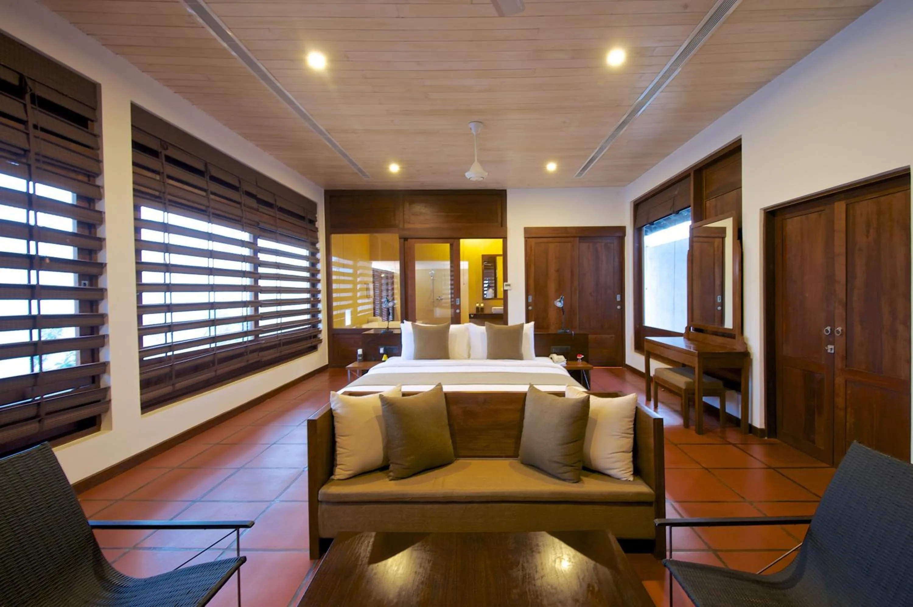 Bed in Jetwing Thalahena Villa