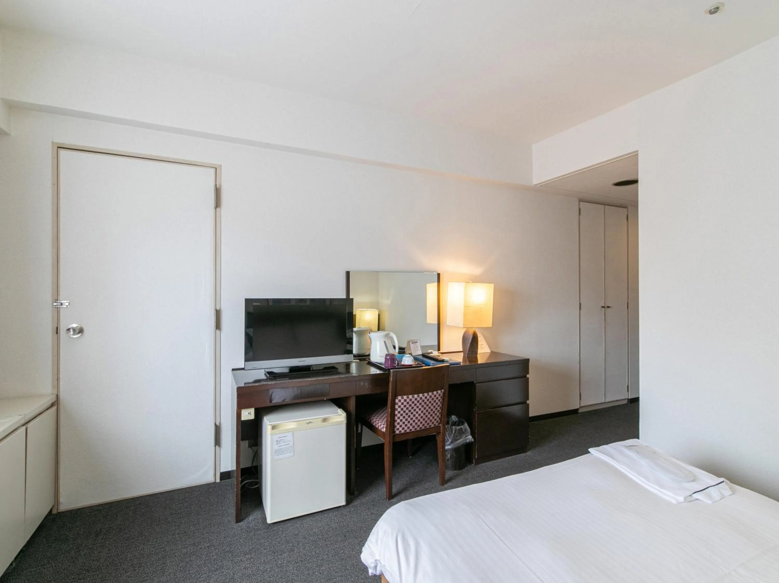 Bed in Victoria Inn Nagasaki