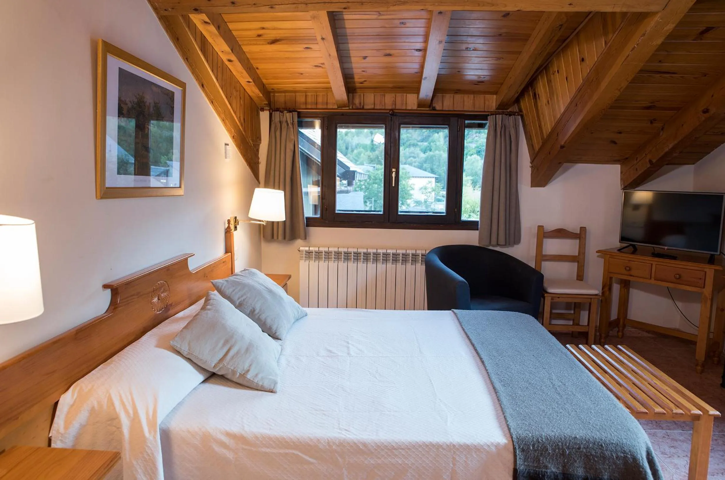 Bed in Hotel Florido