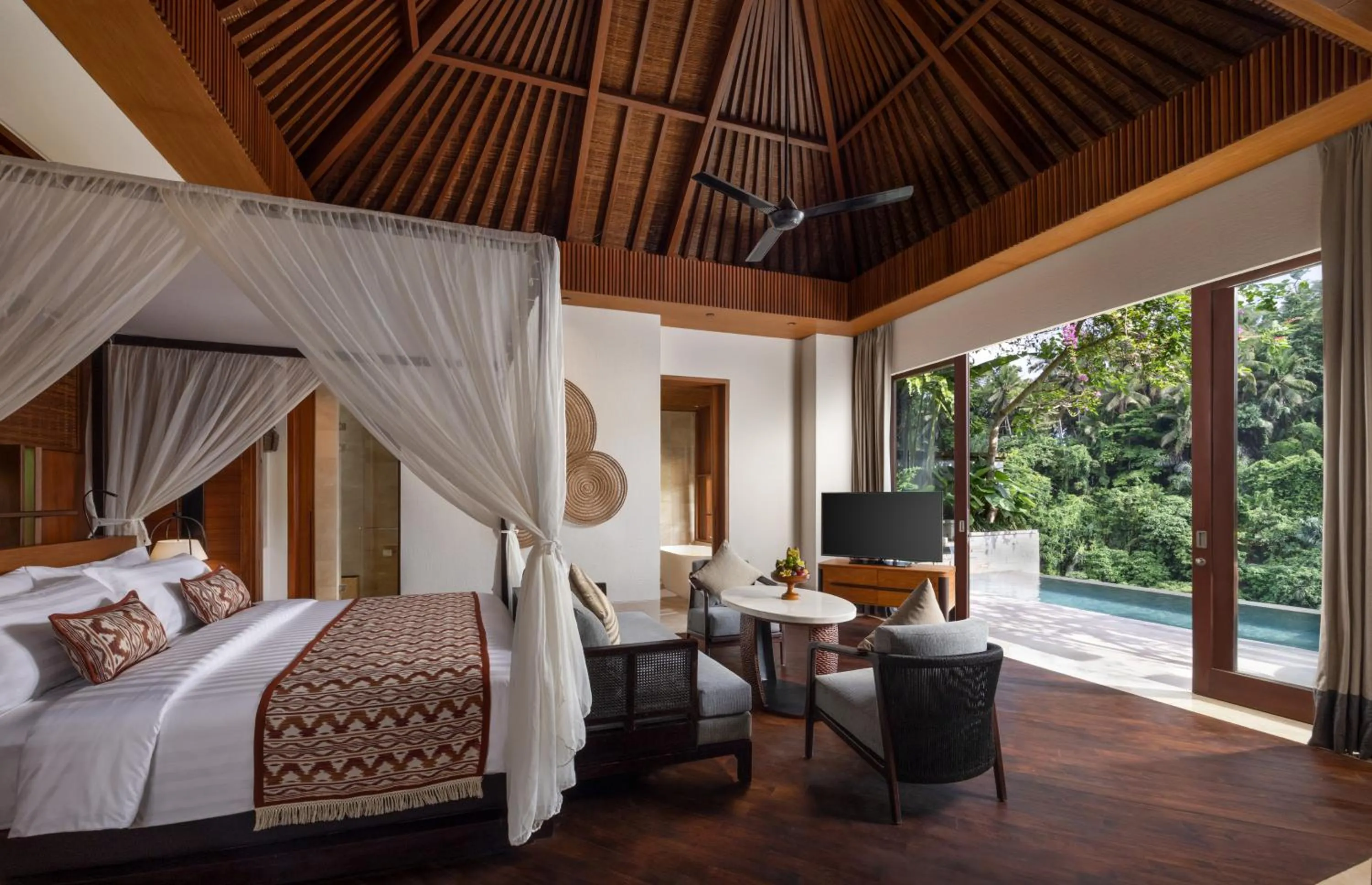 Bed in Impiana Private Villas Ubud