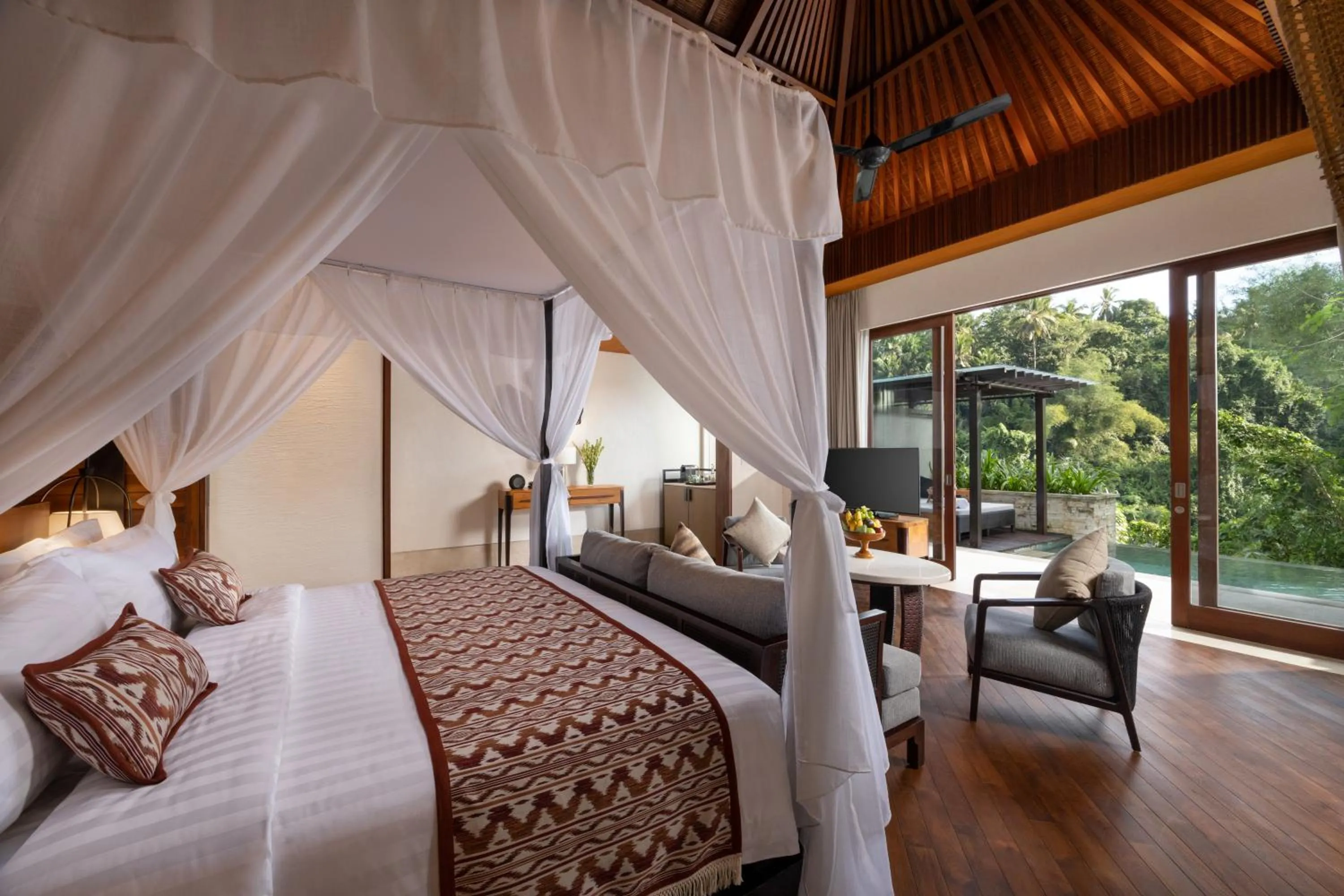 Bed in Impiana Private Villas Ubud