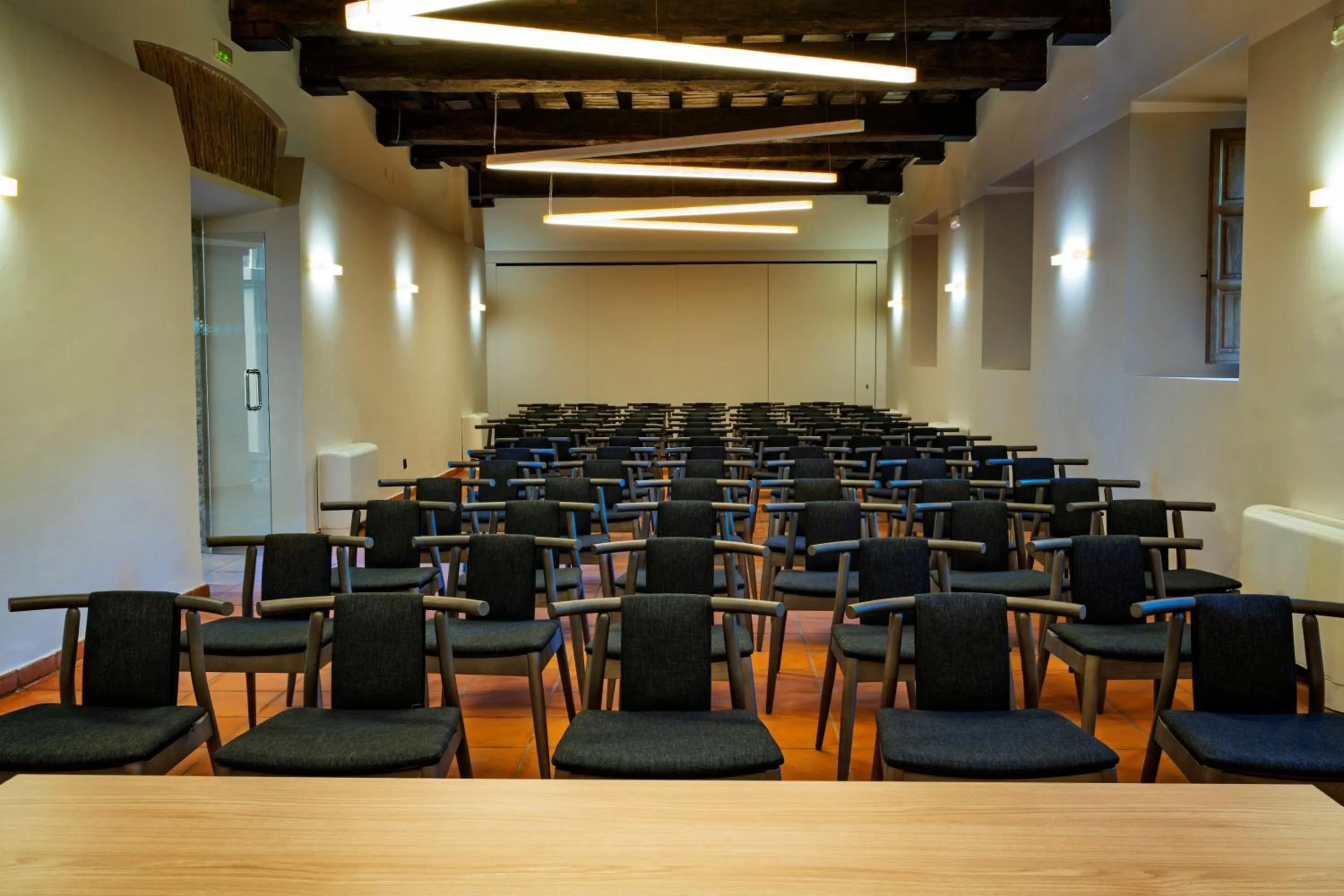 Meeting/conference room in Hotel Valle del Ambroz