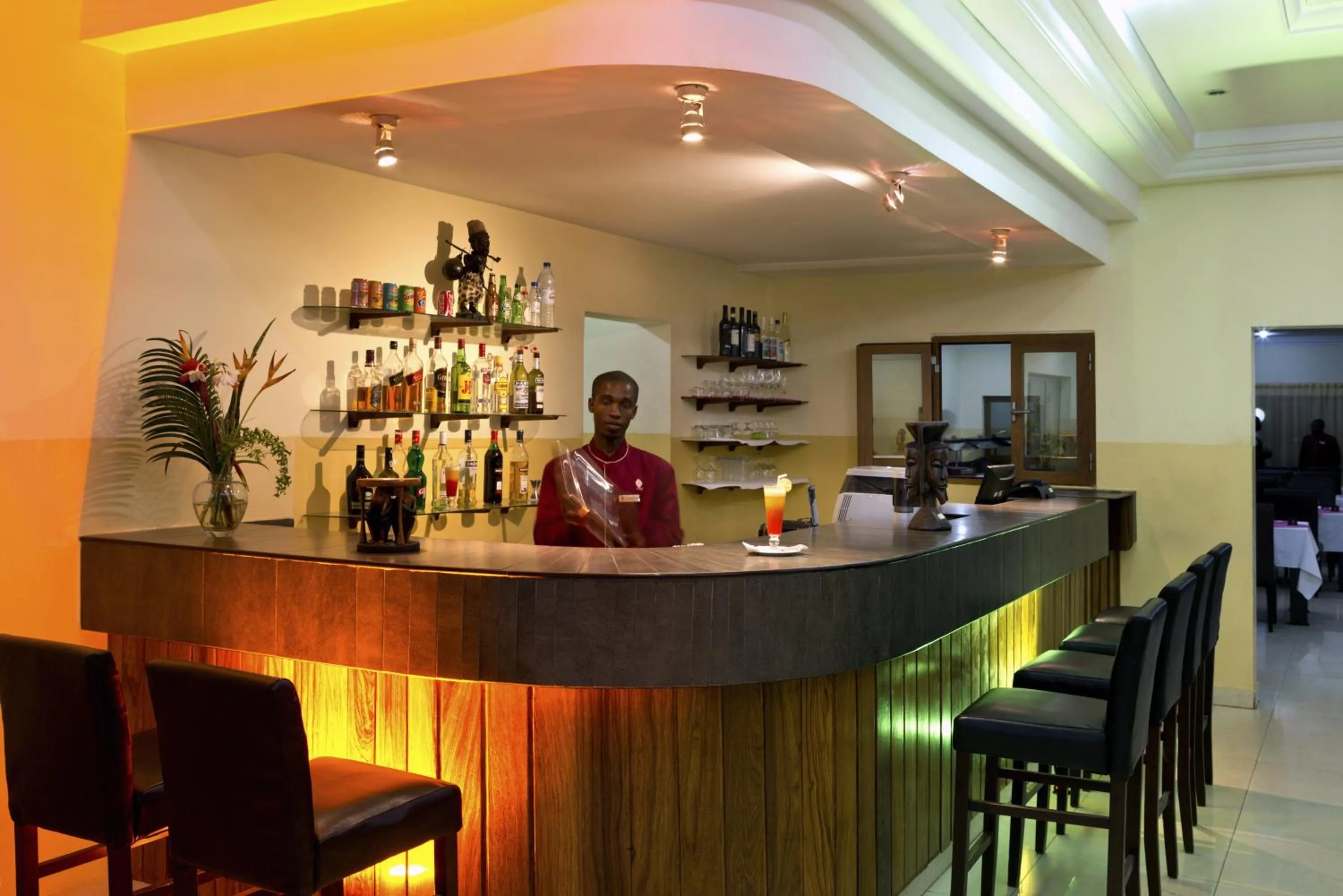 Staff in Dunia Hôtel Bissau