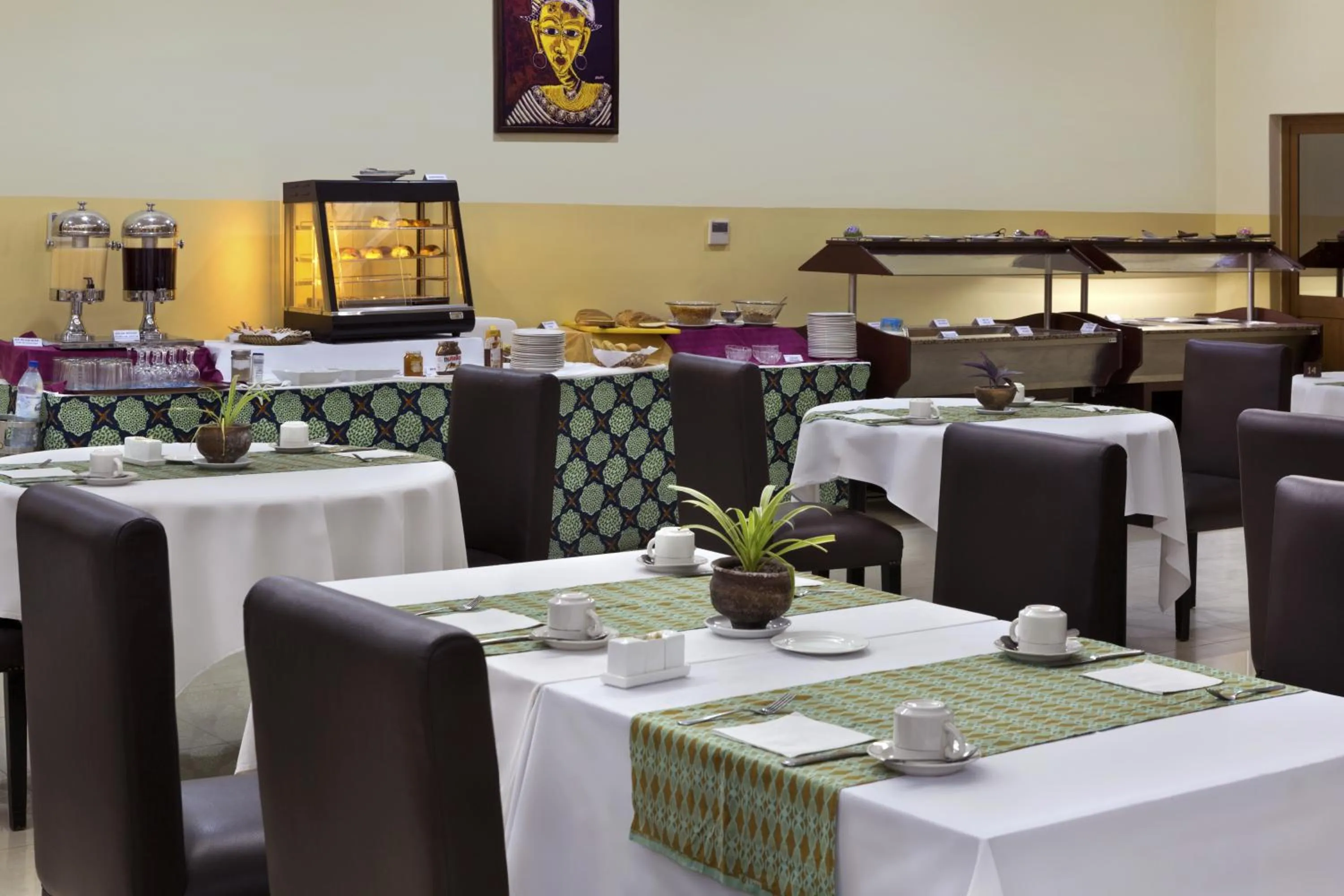 Restaurant/places to eat in Dunia Hôtel Bissau